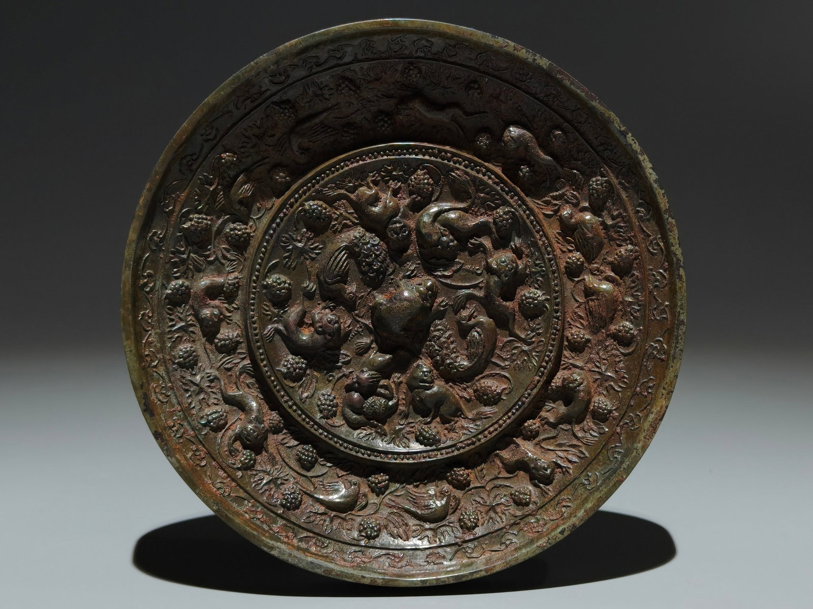 An Exquisite Ruby Red-Glazed Painted Gold Auspicious Cloud and Phoenix Pattern Pot - 2