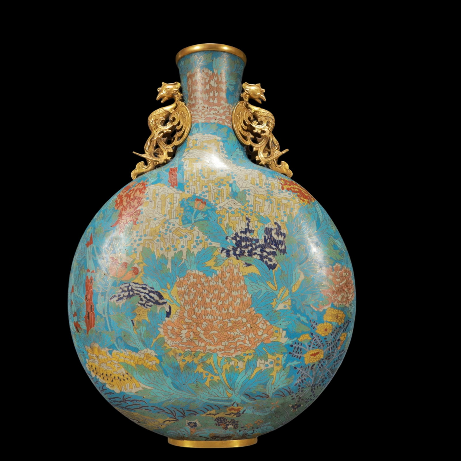 An Exquisite Glass Chi-Dragon Pattern Snuff Bottle: A Huge Cloisonne Chrysanthemum Pattern Phoenix-Ears Vase,Qing Dynasty, China,Qianlong Six-character Mark,Size:22.4inx14.6inx4.9in,Weight:8750g