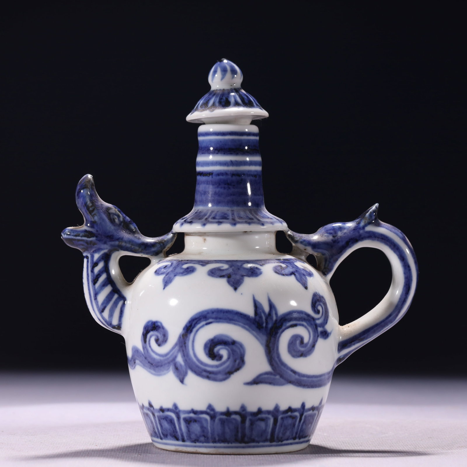 An Exquisite Blue and White Auspicious Cloud Pattern Ewer - 10