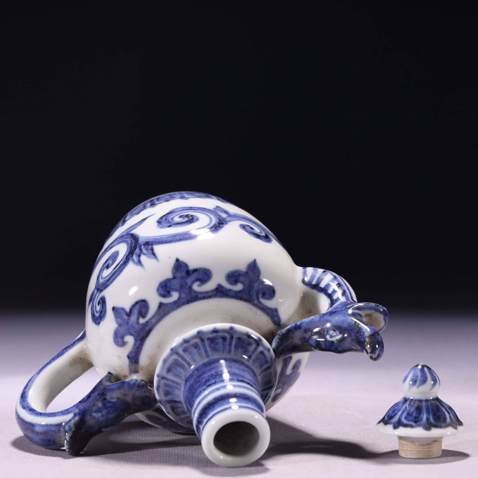An Exquisite Blue and White Auspicious Cloud Pattern Ewer - 13