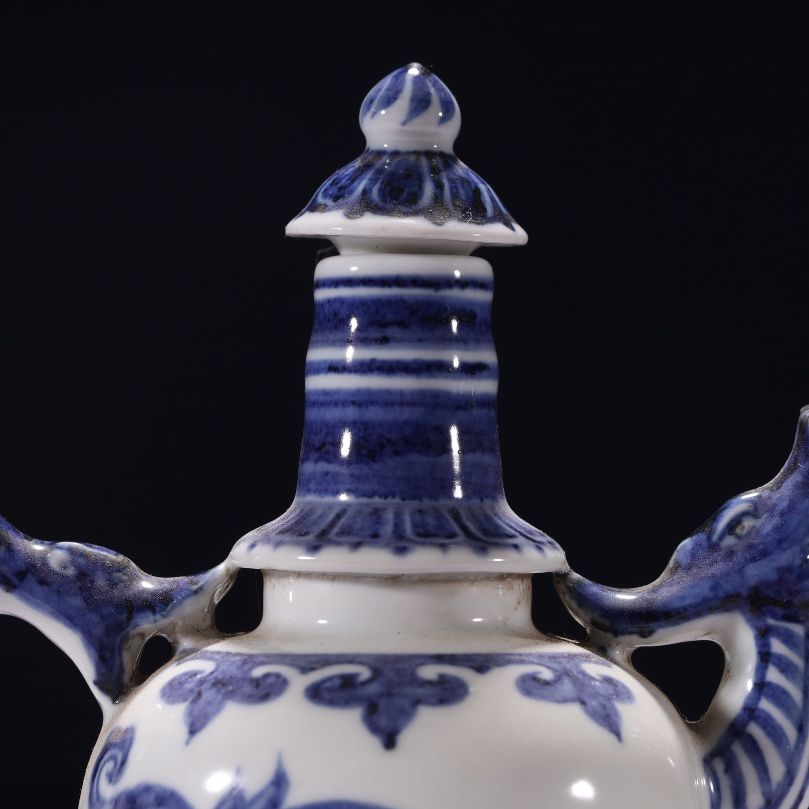 An Exquisite Blue and White Auspicious Cloud Pattern Ewer - 2