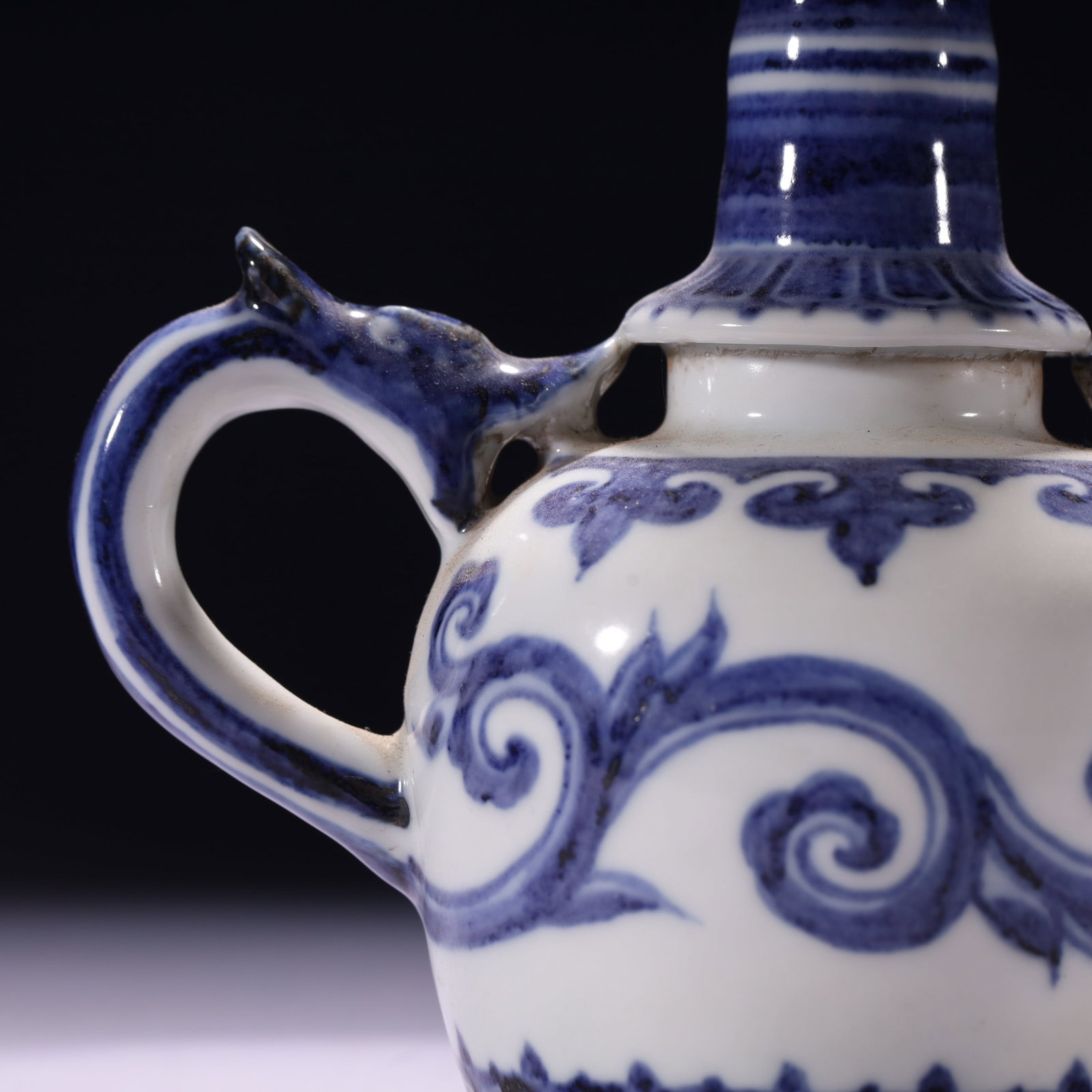 An Exquisite Blue and White Auspicious Cloud Pattern Ewer - 4