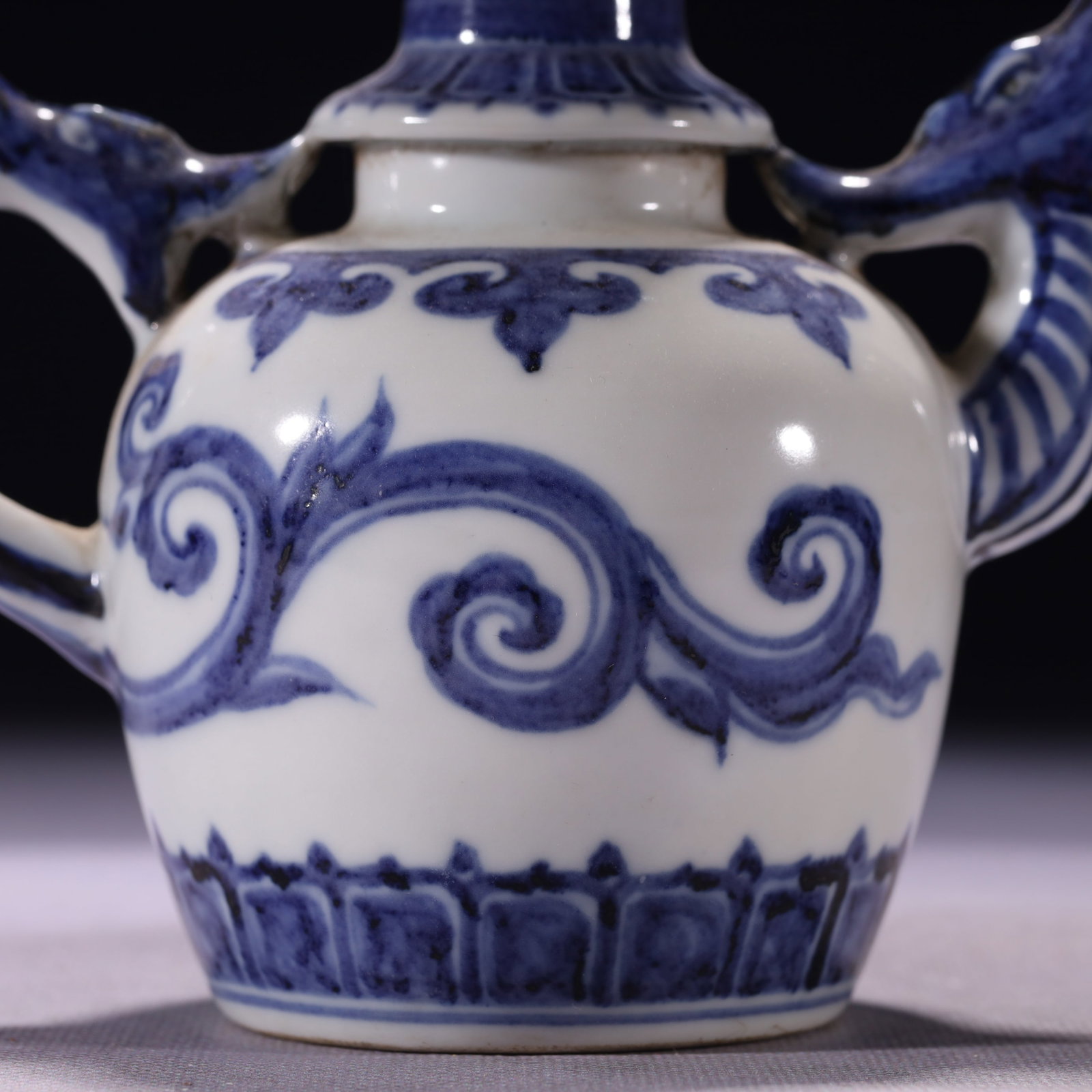 An Exquisite Blue and White Auspicious Cloud Pattern Ewer - 5