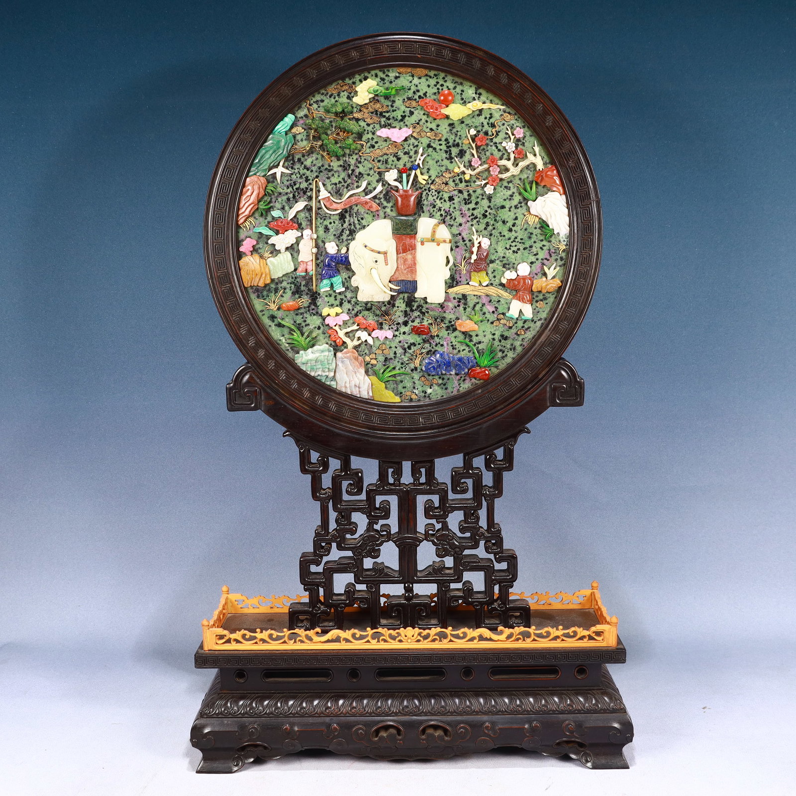 An Exquisite Crystal Figure Boat Ornament: A Huge ZitanwoodInlaid Jasper Figure and Elephant Pattern Table Screen,Inlaid Gems,Qing Dynasty, China,Size:16.1inx5.5inx27.2in,Weight:6400g 紫檀木镶碧玉人
