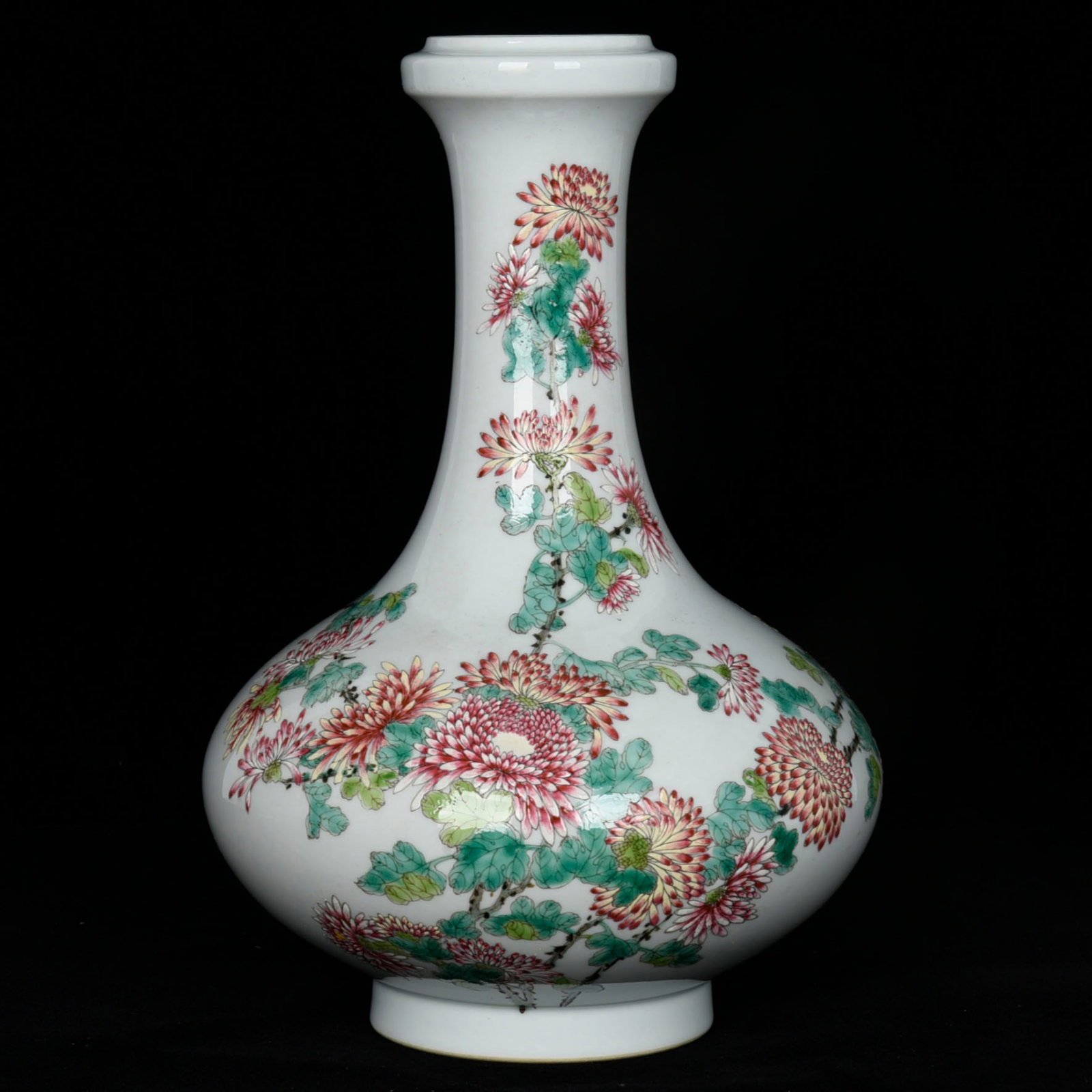 A fine green-ground vase with scrolling floral pattern: A Rare Famille-Rose Flower Pattern Vase,with poem,Qing Dynasty,China,Yongzheng Six-character Mark,Size:12.2inx8.7in 粉彩花卉纹瓶,带诗文,中&#