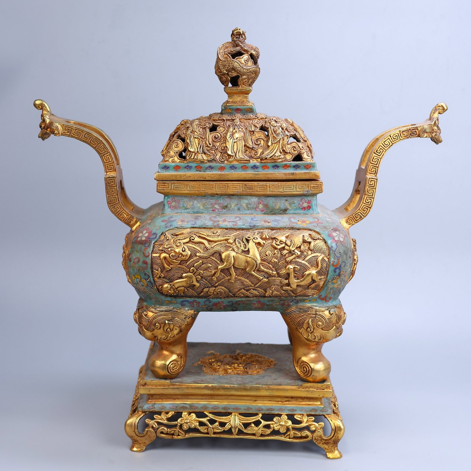 A Pair of Exquisite Bronze-Gold Plated Inlaid Jasper Earrings: A Huge Gilt Bronze Cloisonne Seawater Auspicious Beast Figure Pattern Double-Ears four legs Censer,With Base,Ming Dynasty,China,Xuande Six-character Mark,Size:21.3inx20.5in,Weight:10815g 铜Ź