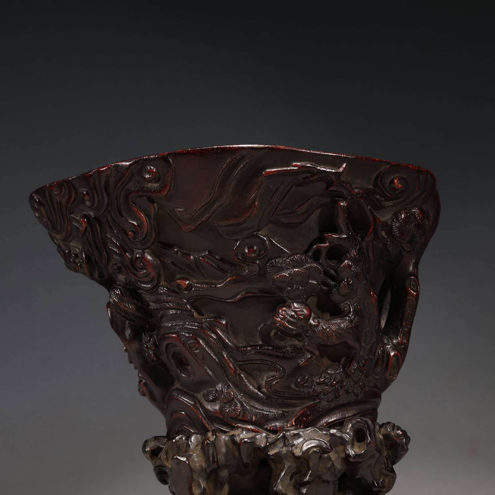 An Exquisite Eaglewood Figure Pattern Cup - 2