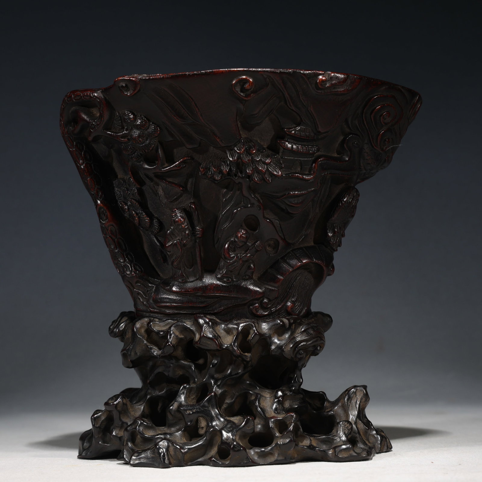An Exquisite Eaglewood Figure Pattern Cup - 4