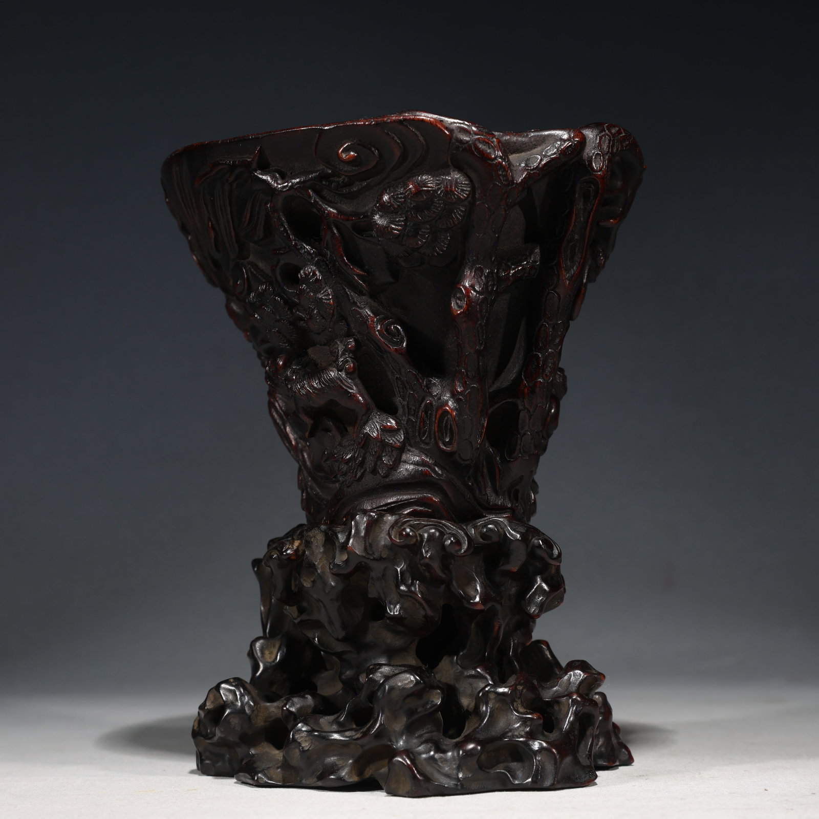 An Exquisite Eaglewood Figure Pattern Cup - 6