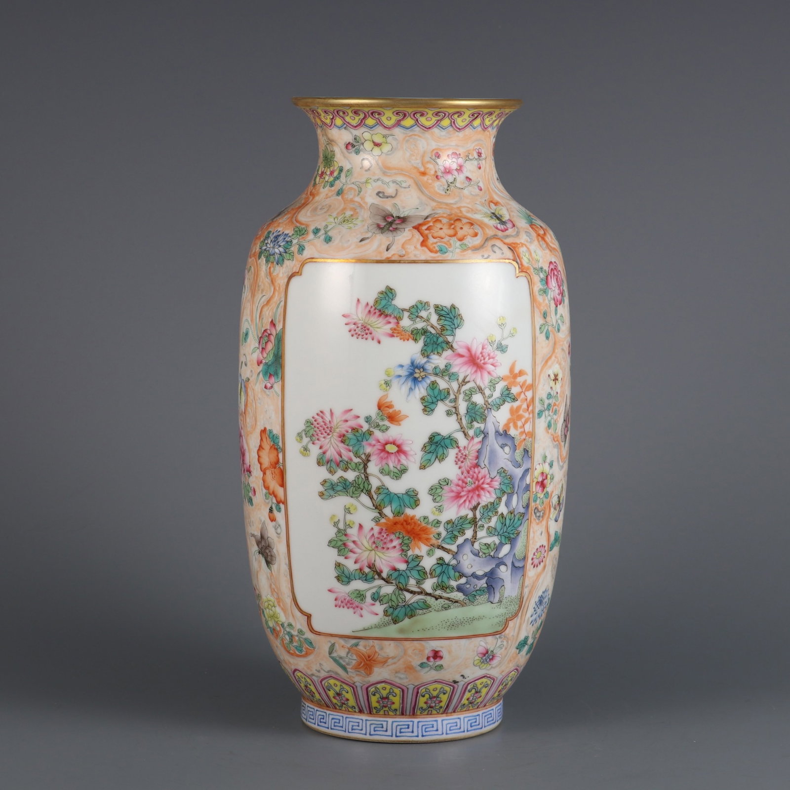 A Set of Fine Archaic Jade Cover with Gold Figure Ornaments: An Exquisite Marble Glazed Famille-Rose Painted Gold Flower and Butterfly Pattern Vase,Qing Dynasty,China,Qianlong Six-character Mark,Size:10.8inx5.1in 石纹釉粉彩描