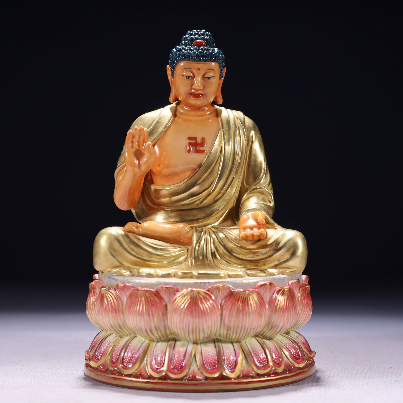 An Exquisite Cloisonne Lotus Pattern Dragon-Ears Beast-Legs Censer: An Exquisite Famille-Rose Statue of Sakyamuni,Qing Dynasty,China,Qianlong Six-character Mark,Size:4.3inx7.1in,Weight:750g 粉彩释迦摩尼像,中国ę