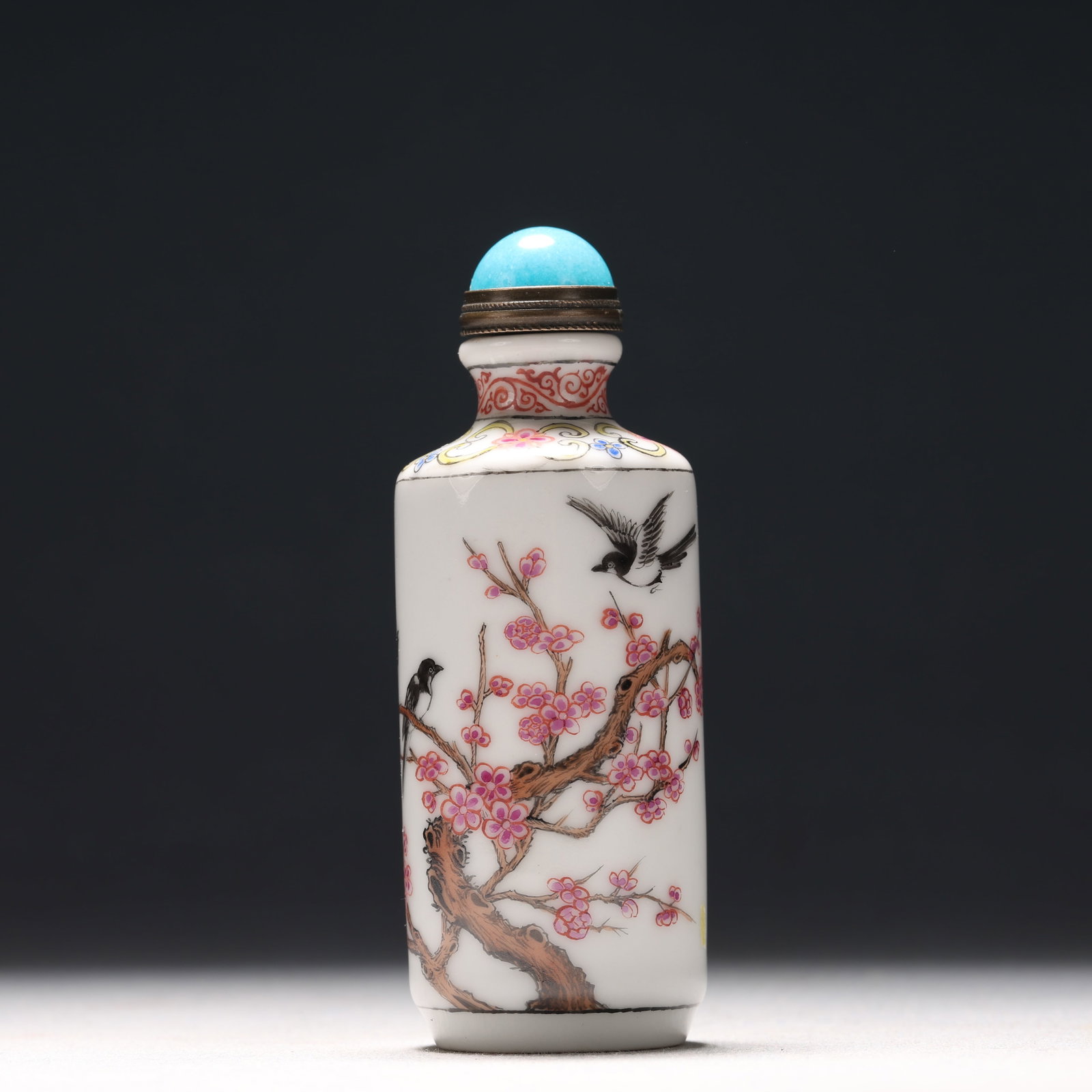 A Rare Gilt Bronze Statue of Sakyamuni: A Fine Enamel Flower and Bird Pattern Porcelain Snuff Bottle, Qing Dynasty, China, Qianlong Four-character Mark, Size:1.2inx3.3in 瓷胎画珐琅彩花鸟ಬ
