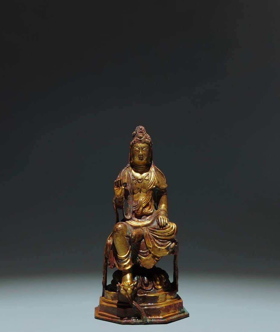 A Chinese Vertical Scroll Ink Painting of Landscape on Paper: A Solemn Gilt Bronze Statue of Avalokitesvara,Tang Dynasty,China,Size:7.9inx3.7in 铜鎏金观音像,中国唐代