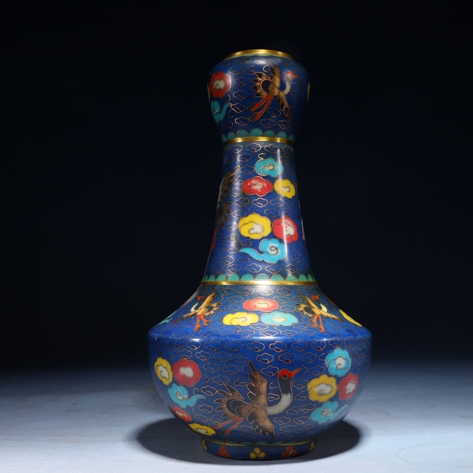 An Exquisite White Jade Character and Story Pattern Elephant-Ears Censer: An Exquisite Cloisonne Auspicious Cloud and Crane Pattern Vase,Qing Dynasty,China,Qianlong Four-character Mark,Size:5.9inx5.5inx5.5in,Weight:1550g 景泰蓝祥云鹤ń
