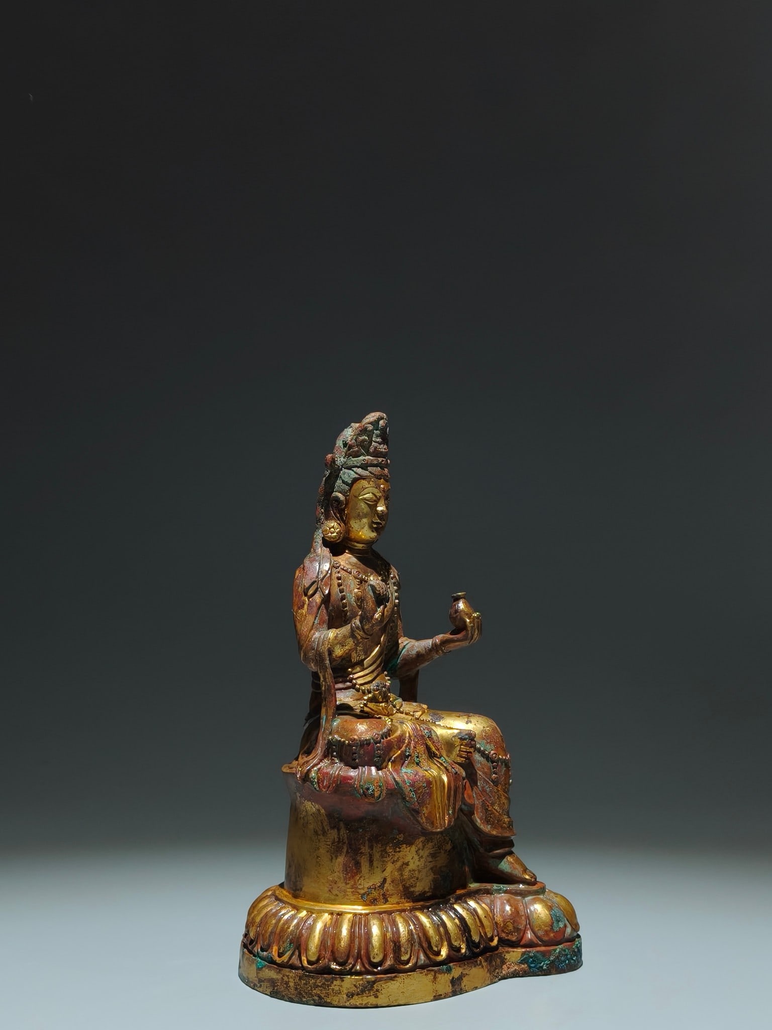 A Huge White Jade Flower Pattern Bottle,With Base - 8
