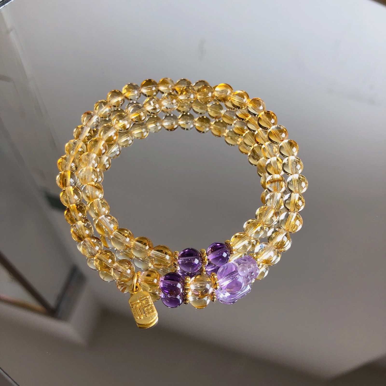 An Exquisite Crystal Bracelet - 2