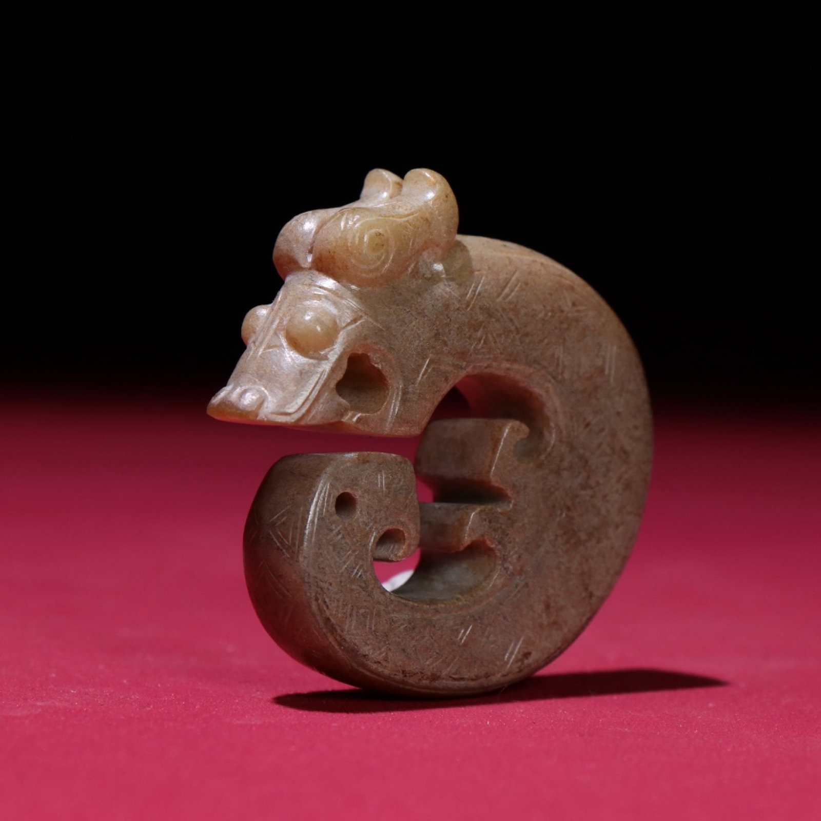 An Exquisite White Jade Dragon Pattern Pendant - 7