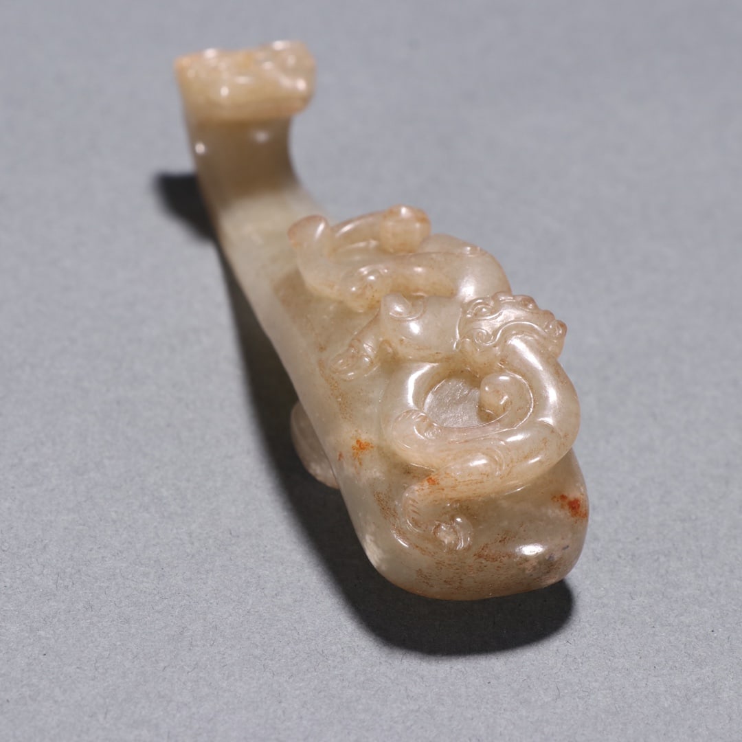 An Exquisite Gaogu Jade Chi-Dragon Pattern Hook - 7