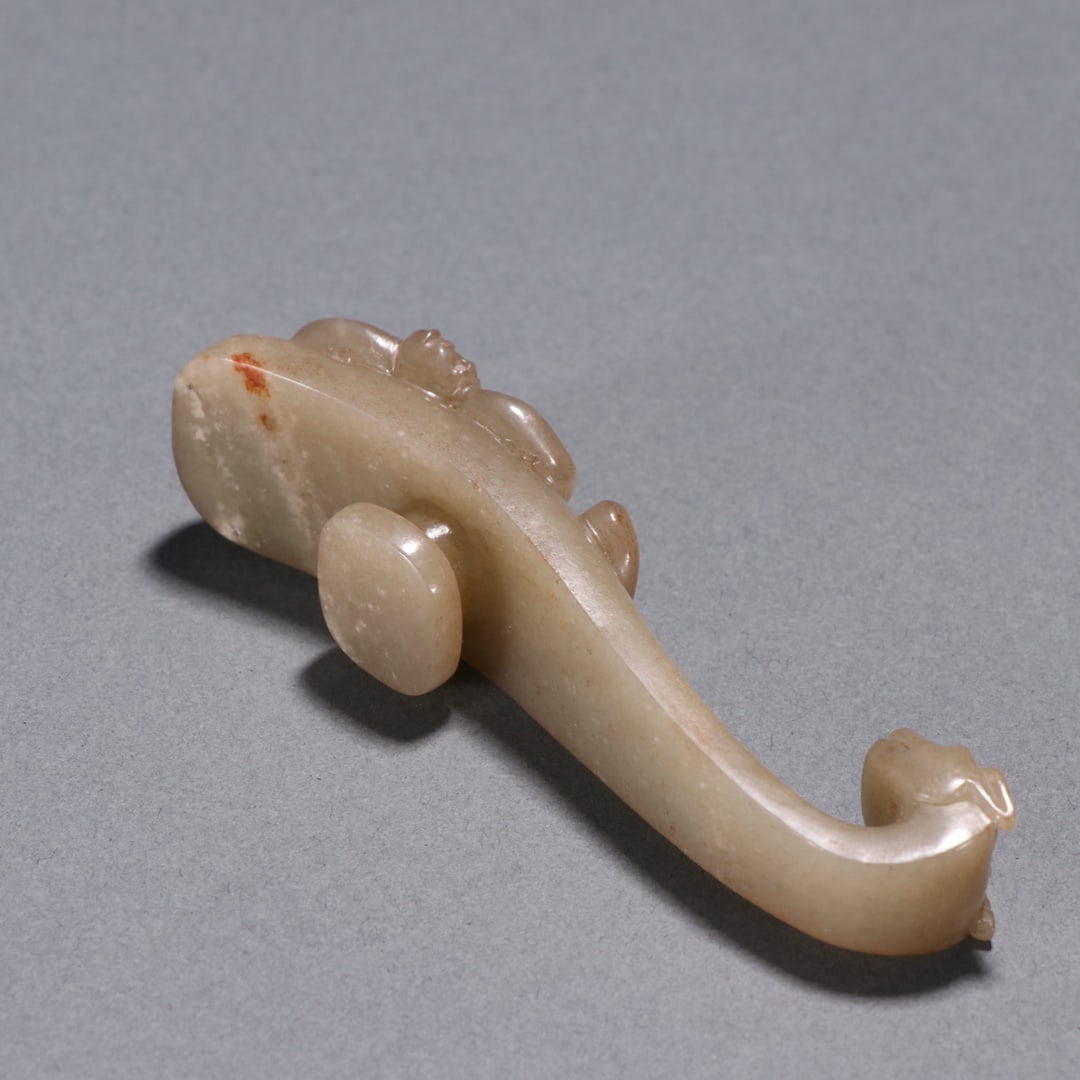 An Exquisite Gaogu Jade Chi-Dragon Pattern Hook - 8