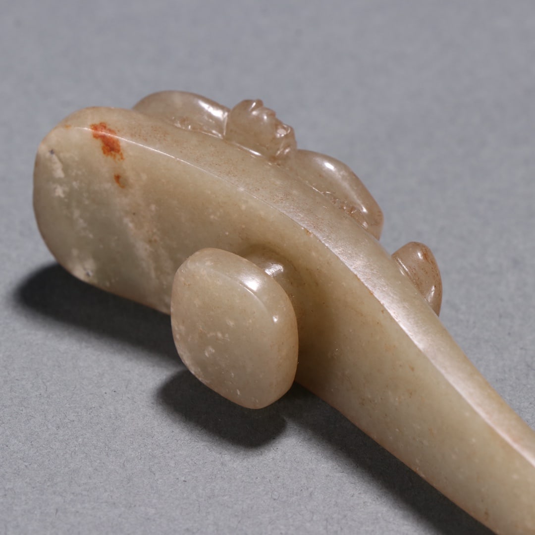 An Exquisite Gaogu Jade Chi-Dragon Pattern Hook - 9