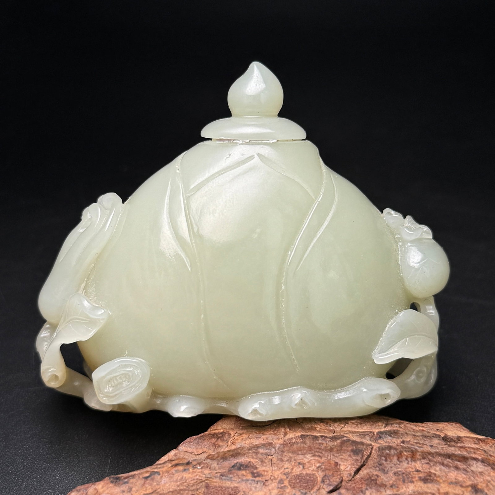 An Exquisite White Jade Pot - 2
