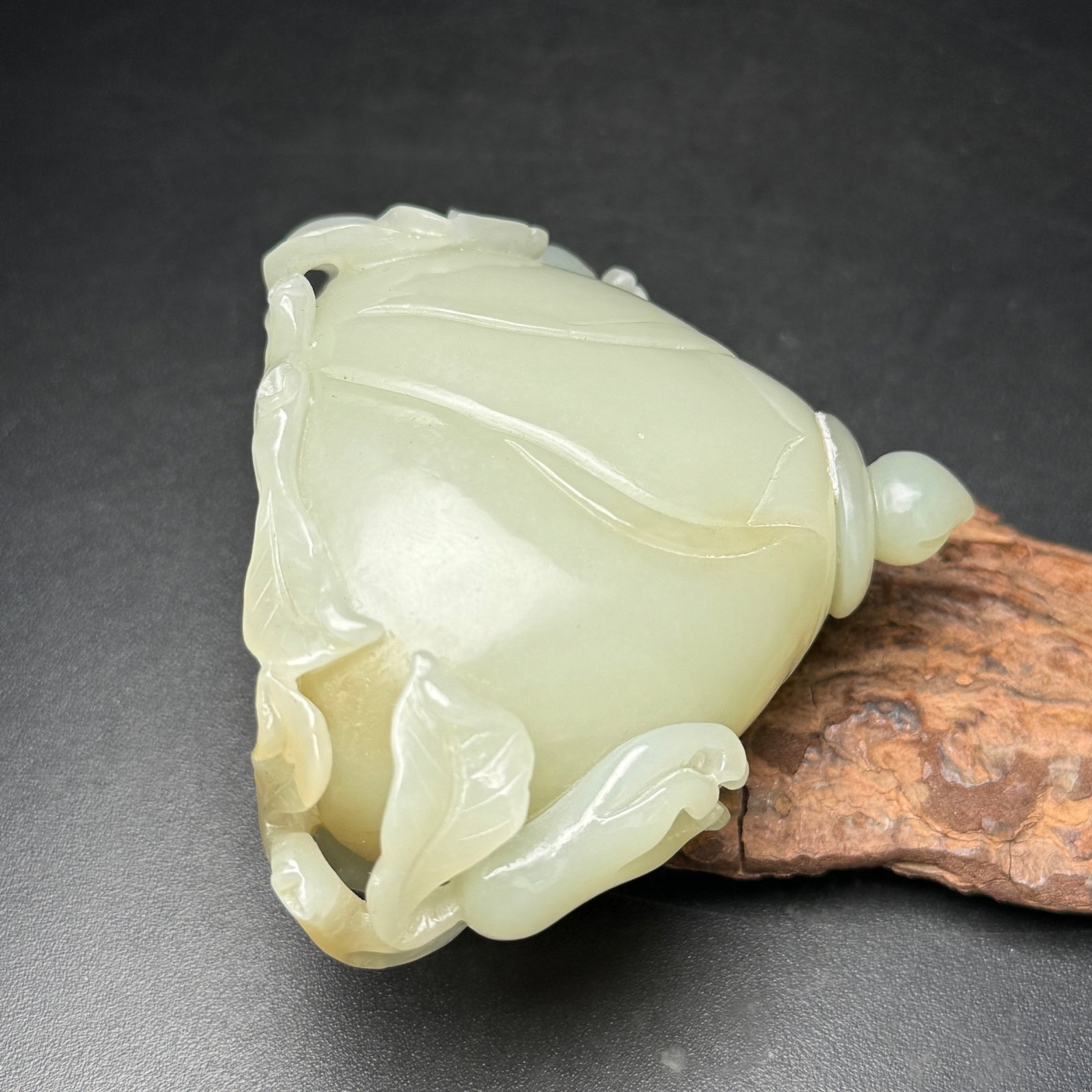 An Exquisite White Jade Pot - 4