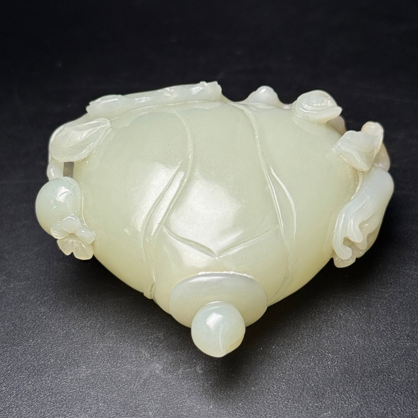 An Exquisite White Jade Pot - 6