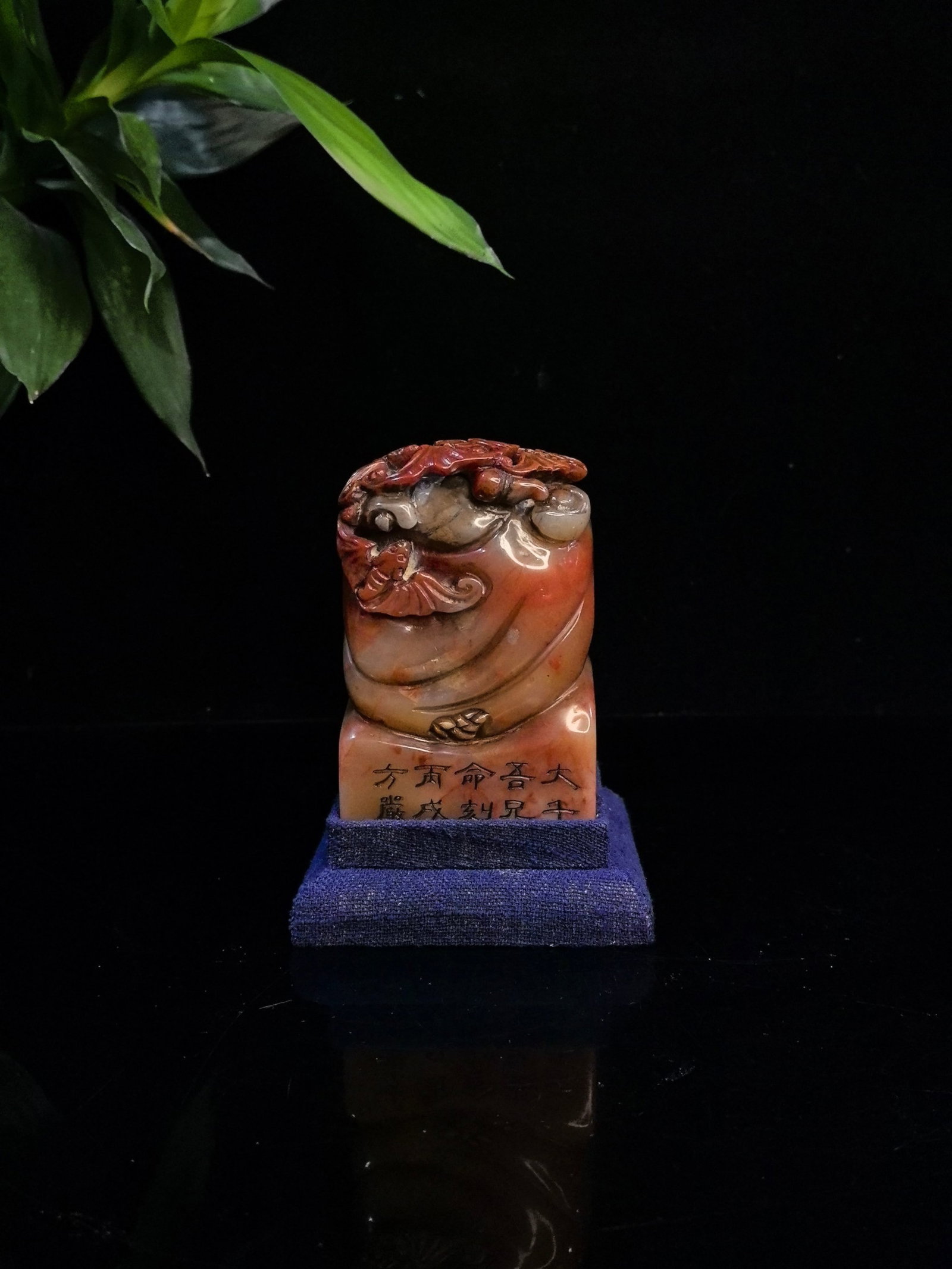 An Exquisite Tianhuang Stone Auspicious Beast Seal: An Exquisite Tianhuang Stone Auspicious Beast Seal,Qing Dynasty,China,Size:3.5inx2.4in,Weight:675g 田黄石瑞兽印章,中国清代
