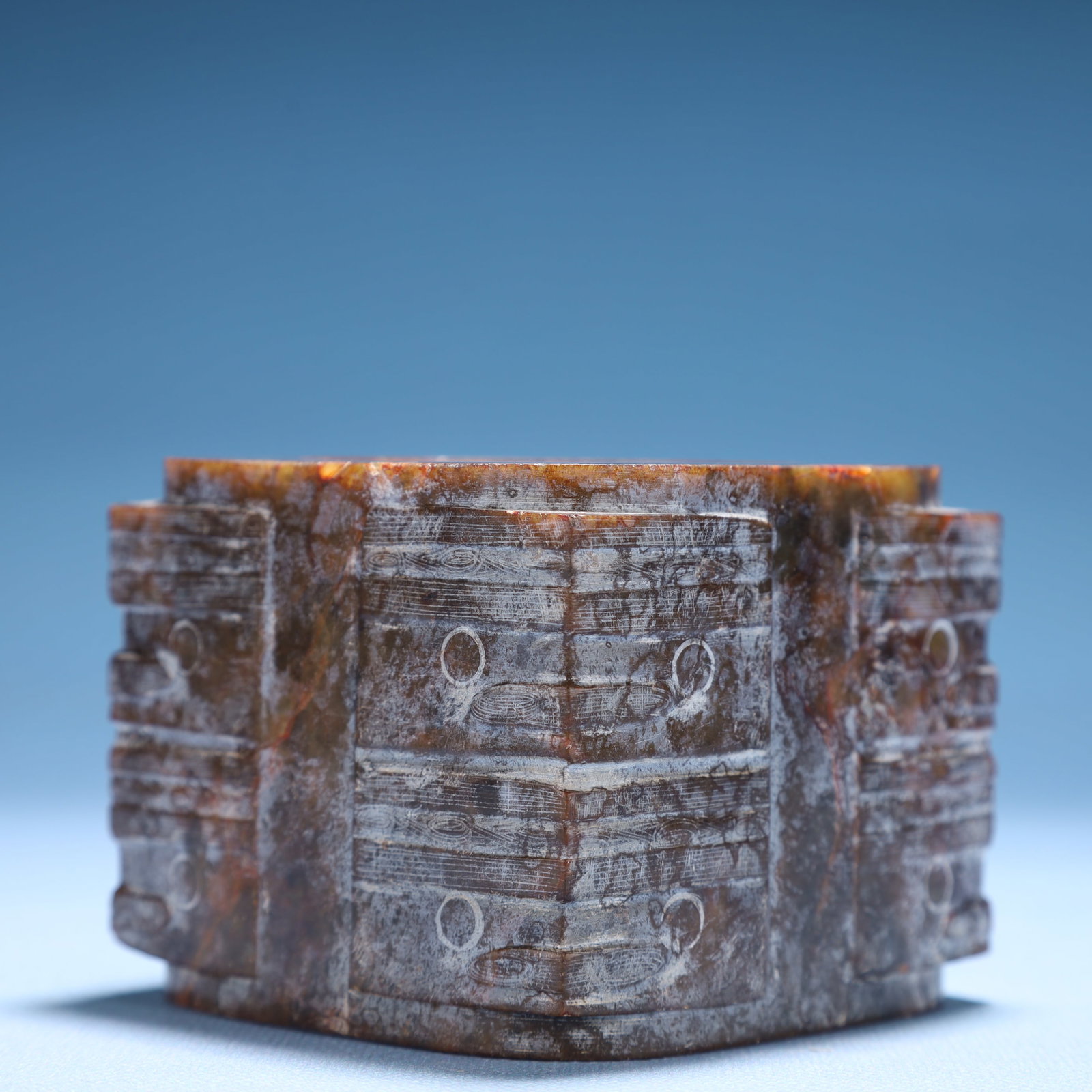 An Archaic Hongshan Culture Yellow Jade Cong: An Archaic Hongshan Culture Yellow Jade Cong,Ancient Time,China,Size:3.1inx2.2in,Weight:600g 红山文化黄玉琮,中国新石器时&#