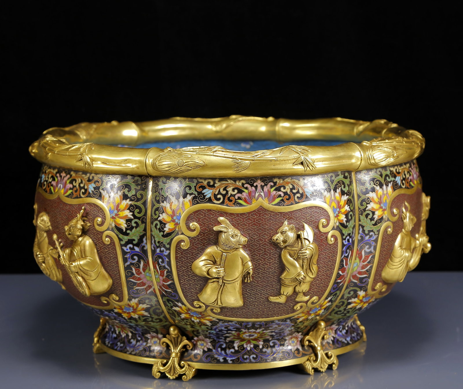 A Rare Cloisonne the twelve Chinese zodiac signs Pattern Vat (1 of 10)