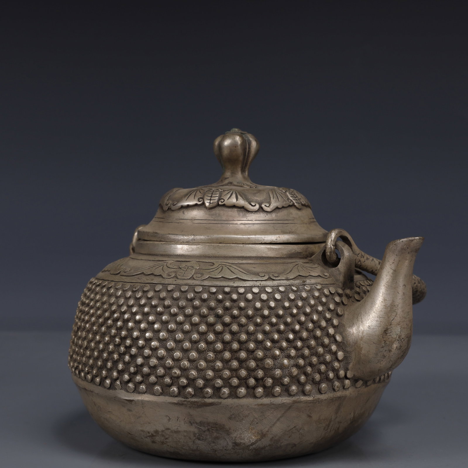 An Exquisite Silver-Plated Bronze Bats Pattern Ewer - 6