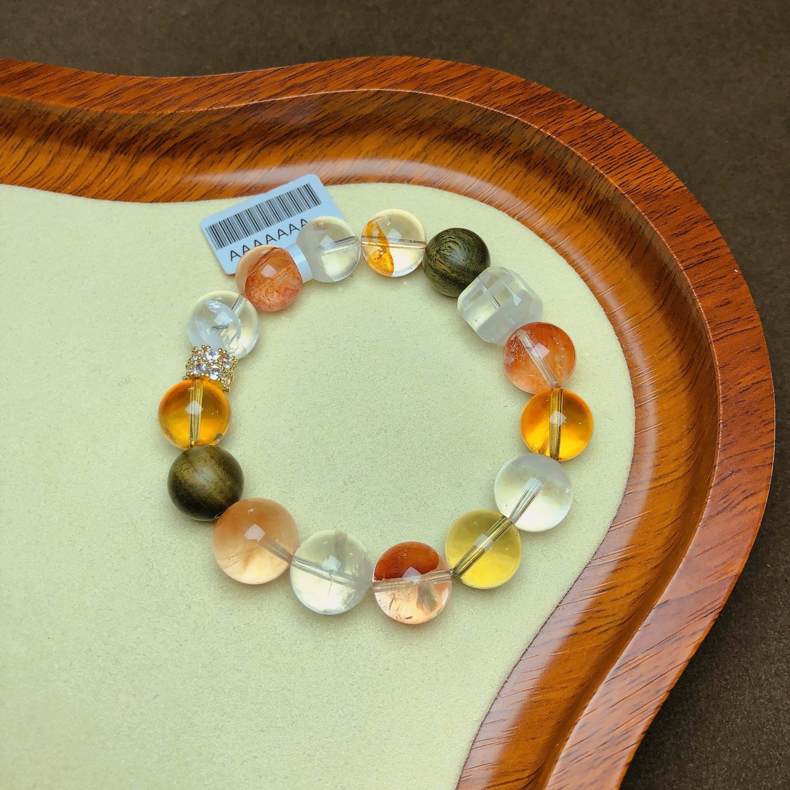 An Exquisite Crystal Bracelet: An Exquisite Crystal Bracelet,Size:0.5in,0.5inx0.5in,Weight:40g 水晶手串