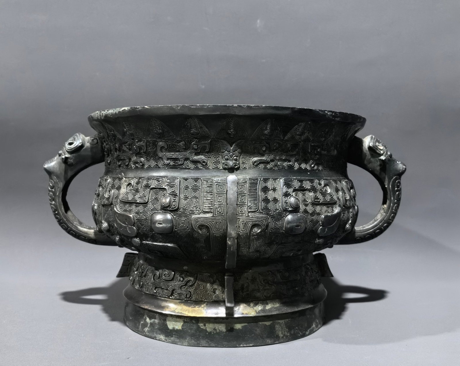 An Archaic Bronze Chi-Dragon Pattern Beast-Ears Food Vessel,With Inscription: An Archaic Bronze Chi-Dragon Pattern Beast-Ears Food Vessel,With Inscription,W.Zhou , China,Size:6.7inx12.6inx9.8in,Weight:4.25kg