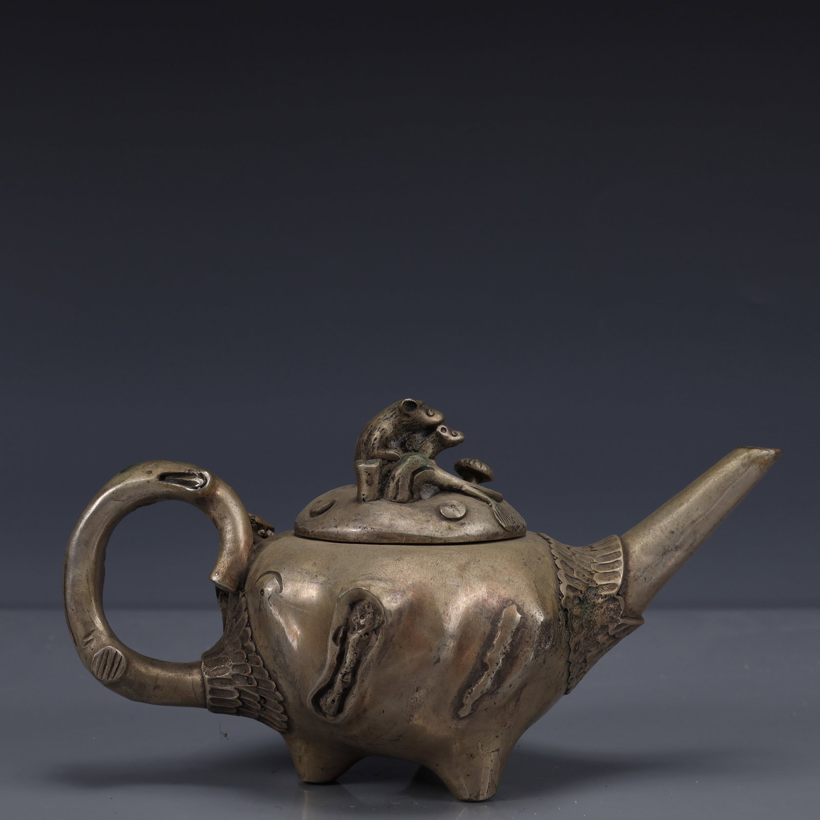 An Exquisite Silver-Plated Bronze Mouse Pattern Ewer: An Exquisite Silver-Plated Bronze Mouse Pattern Ewer,Qing Dynasty, China,Qianlong Four-character Mark,Size:7.9inx3.9inx3.7in,Weight:750g