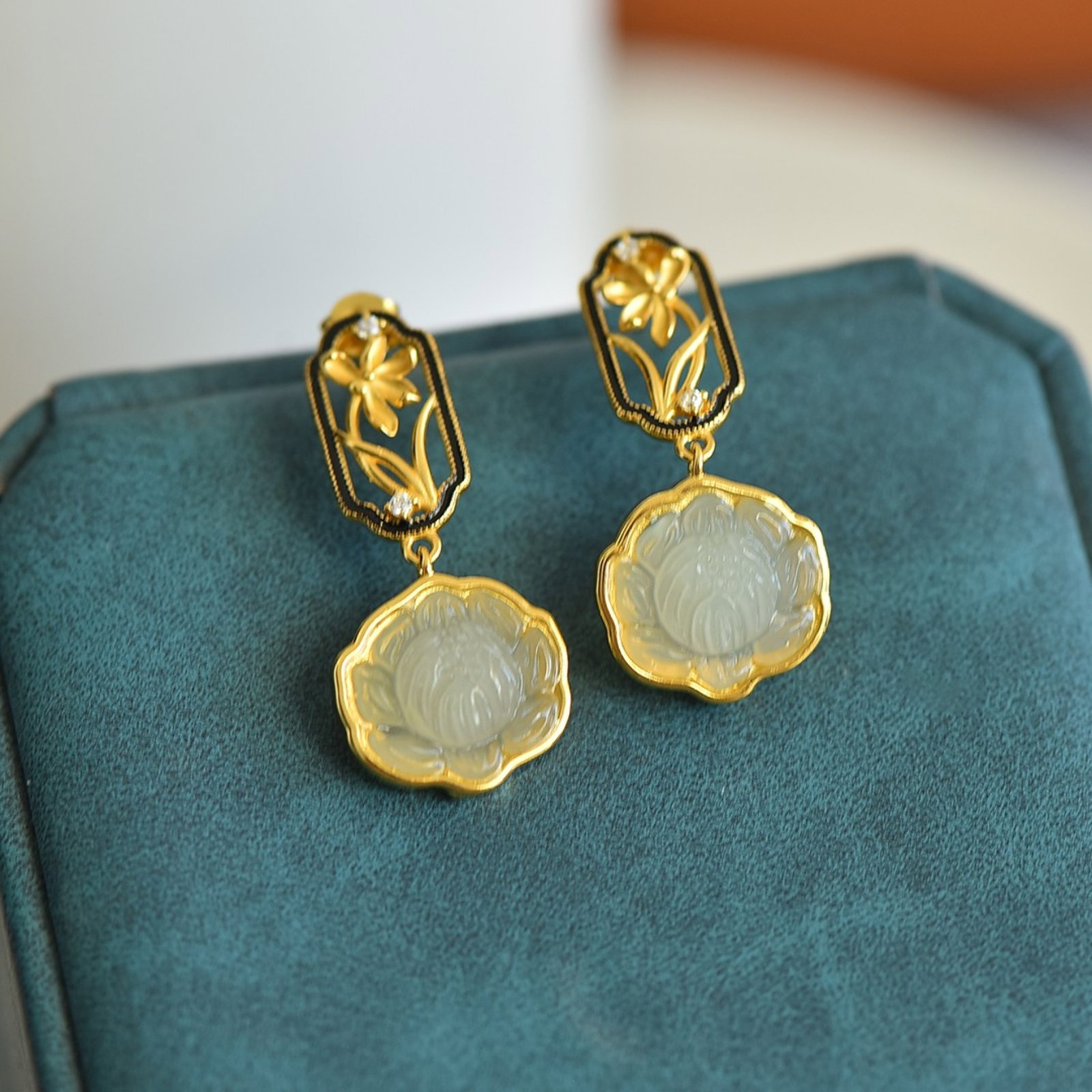A Pair of Exquisite Sterling Silver-Gold Plated Inlaid White Jade Earrings , Inlaid Diamonds: A Pair of Exquisite Sterling Silver-Gold Plated Inlaid White Jade Earrings , Inlaid Diamond , Size :0.4inx0.5in