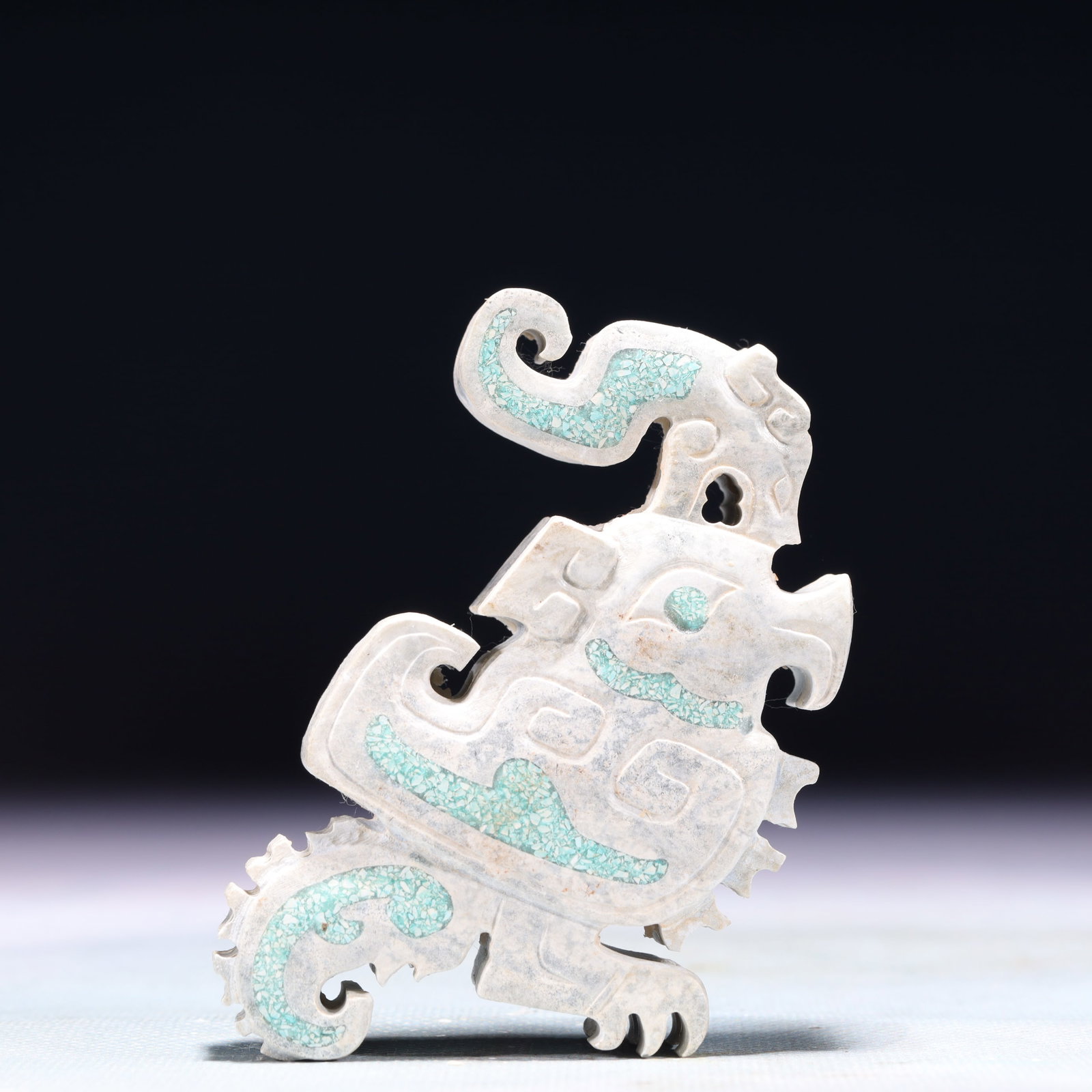 An Exquisite Archaic Jade Beast Ornament: An Exquisite Archaic Jade Beast Ornament,Ancient Time,China,Size:2.4inx0.8inx3.1in,Weight:203.4g 高古玉兽摆件,中国远古时期