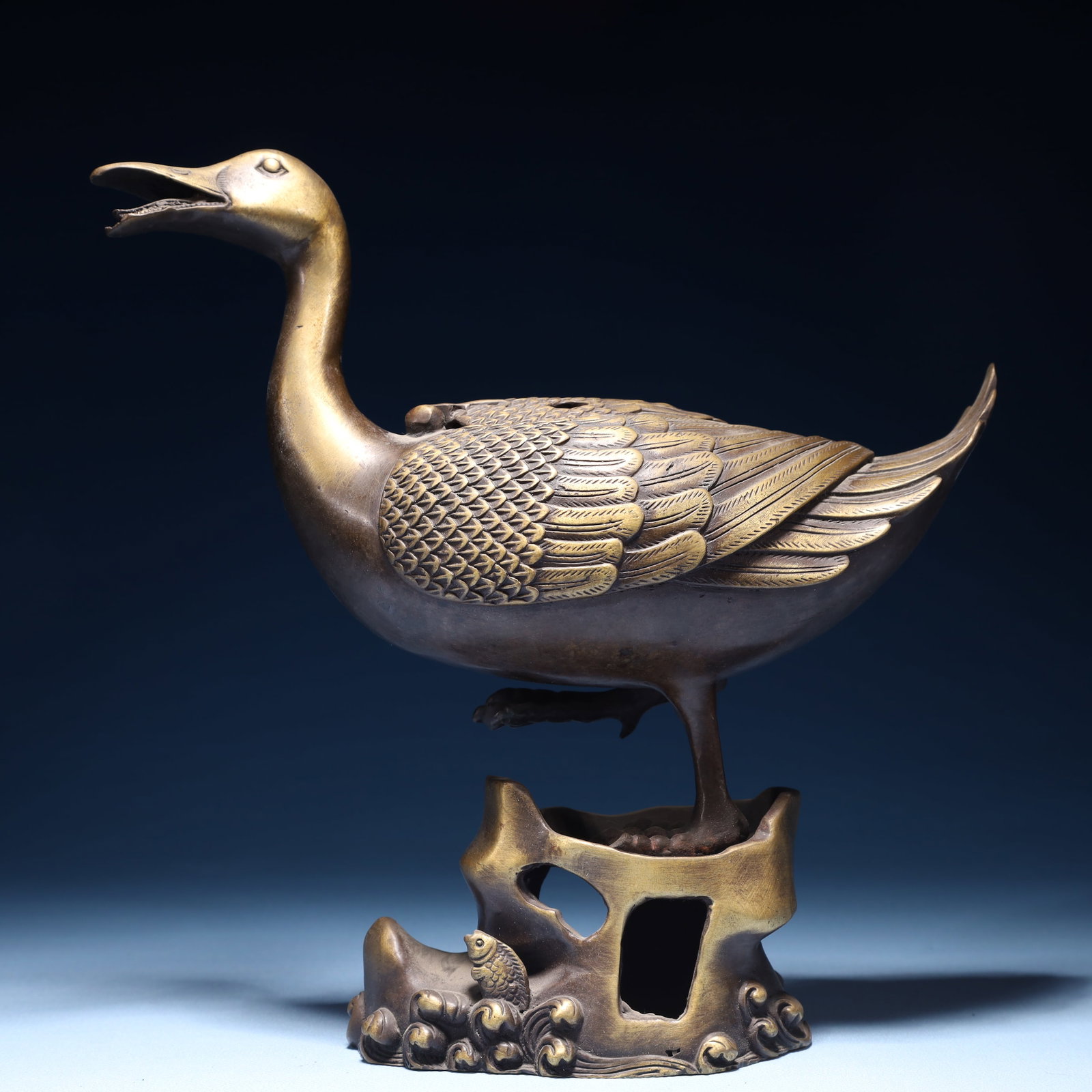 An Exquisite Bronze Duck Censer: An Exquisite Bronze Duck Censer,Qing Dynasty,China,Qianlong Four-character Mark,Size:9.1inx3.5inx9.4in,Weight:1500g 铜鸭香炉,中国清代,乾隆&#