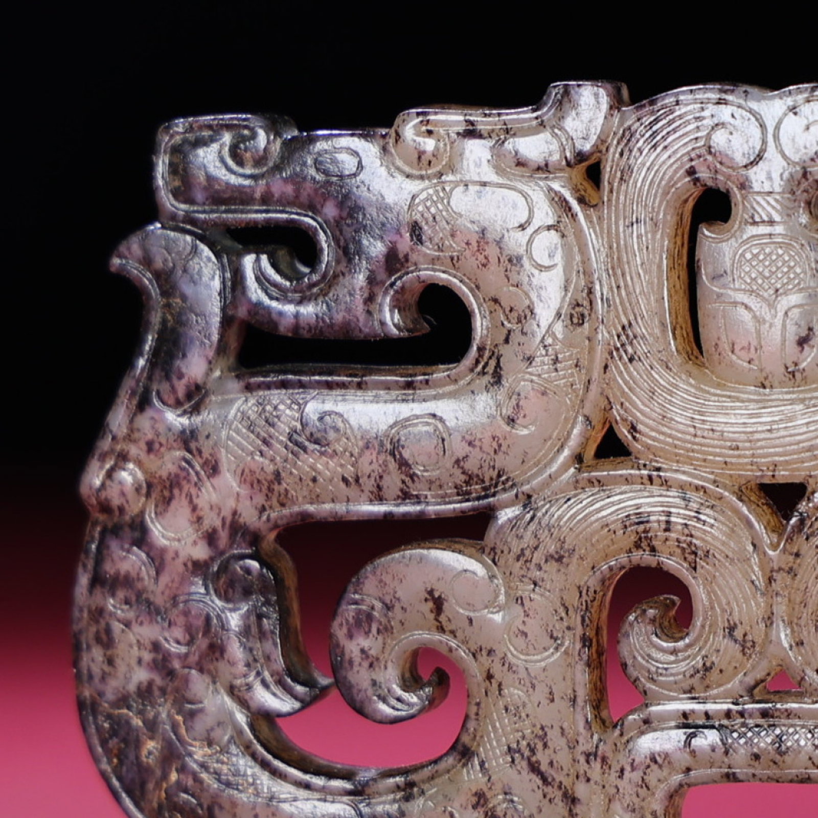 An Exquisite White Jade Dragon Pattern Pendant - 4