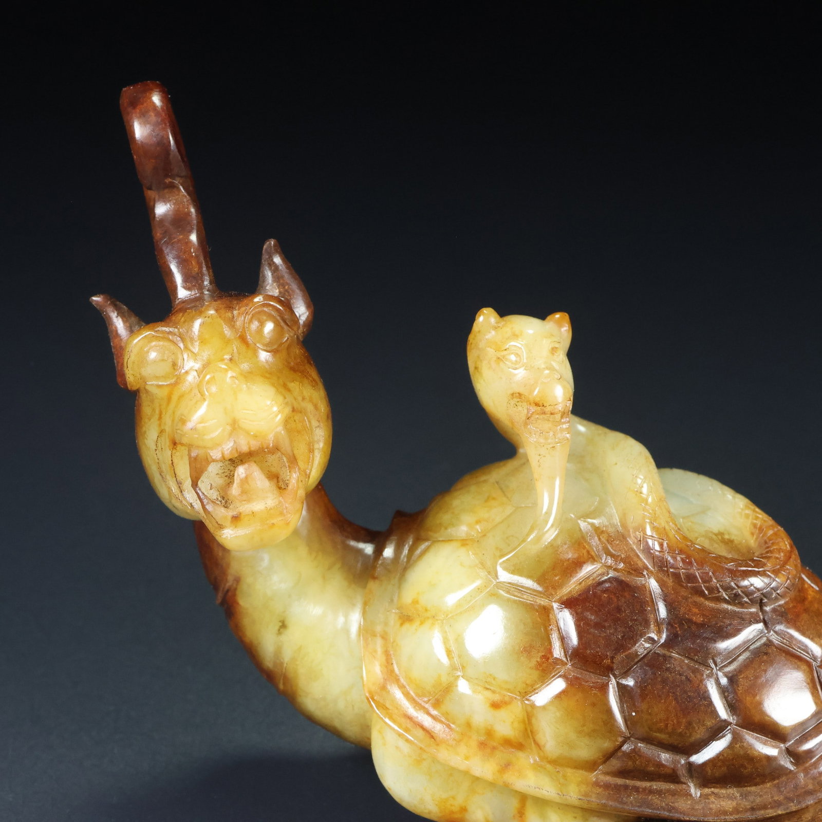 An Exquisite White Jade Snake Pattern Turtle Ornament - 3