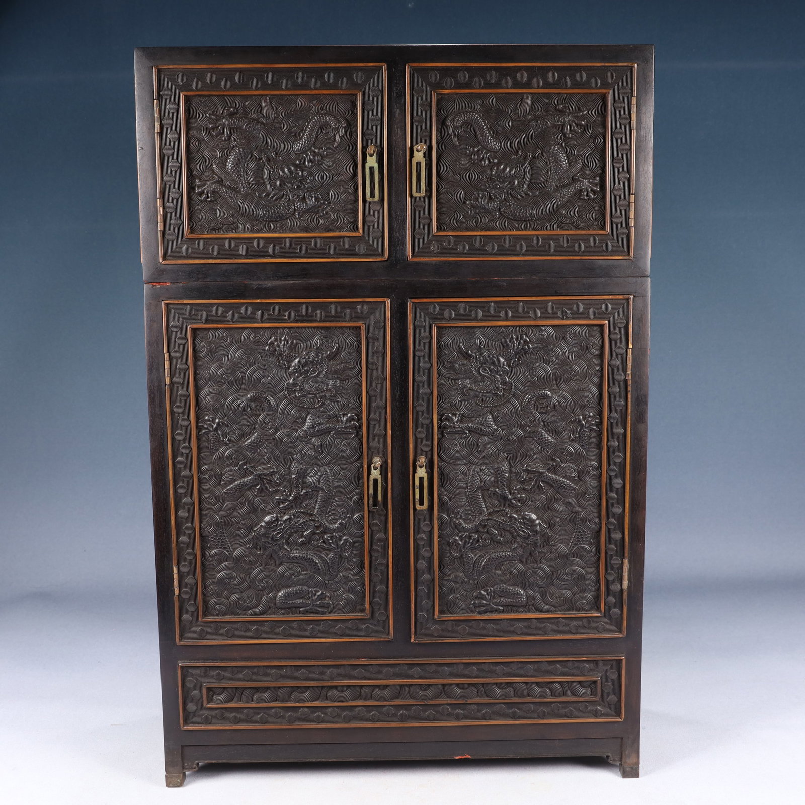 A Huge Zitanwood Auspicious Cloud and Dragon Pattern Box: A Huge Zitanwood Auspicious Cloud and Dragon Pattern Box,Qing Dynasty, China,Size:16.1inx6.7inx24in,Weight:6200g 紫檀木祥云龙纹箱子,中ࢲ
