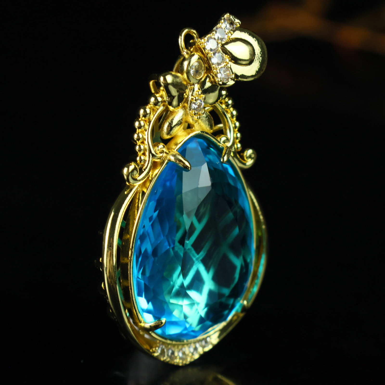 An Exquisite Pendant - 3