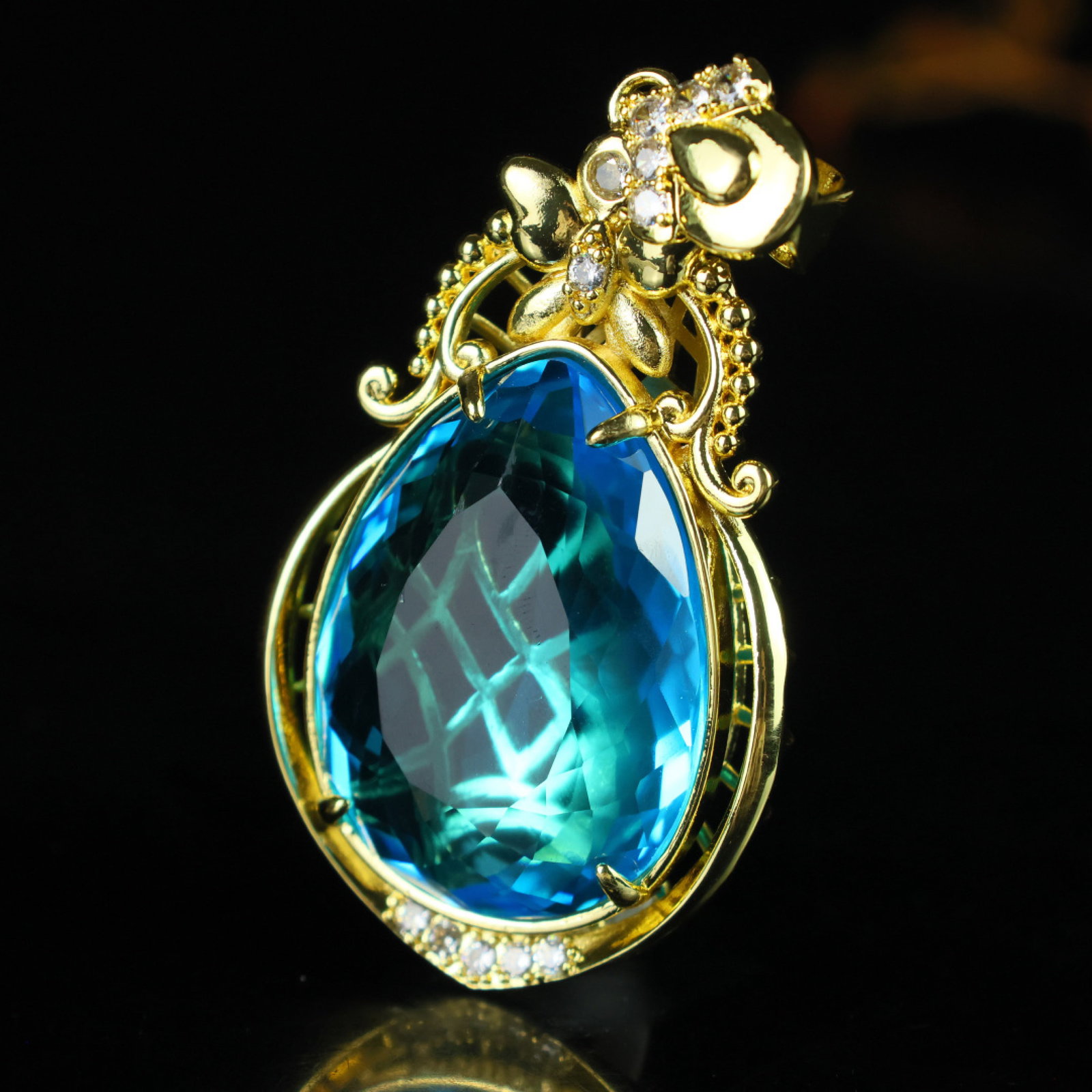 An Exquisite Pendant - 4