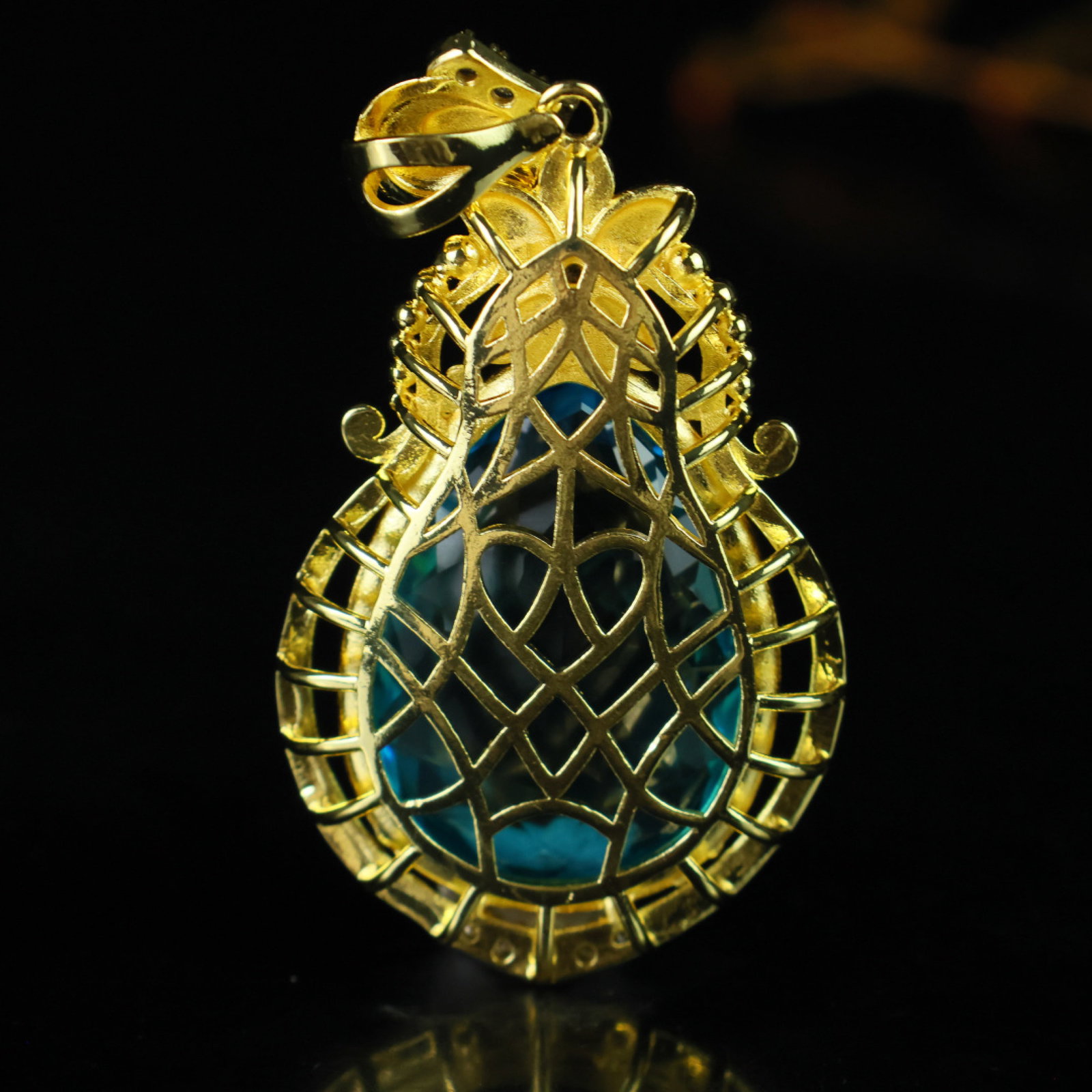 An Exquisite Pendant - 5