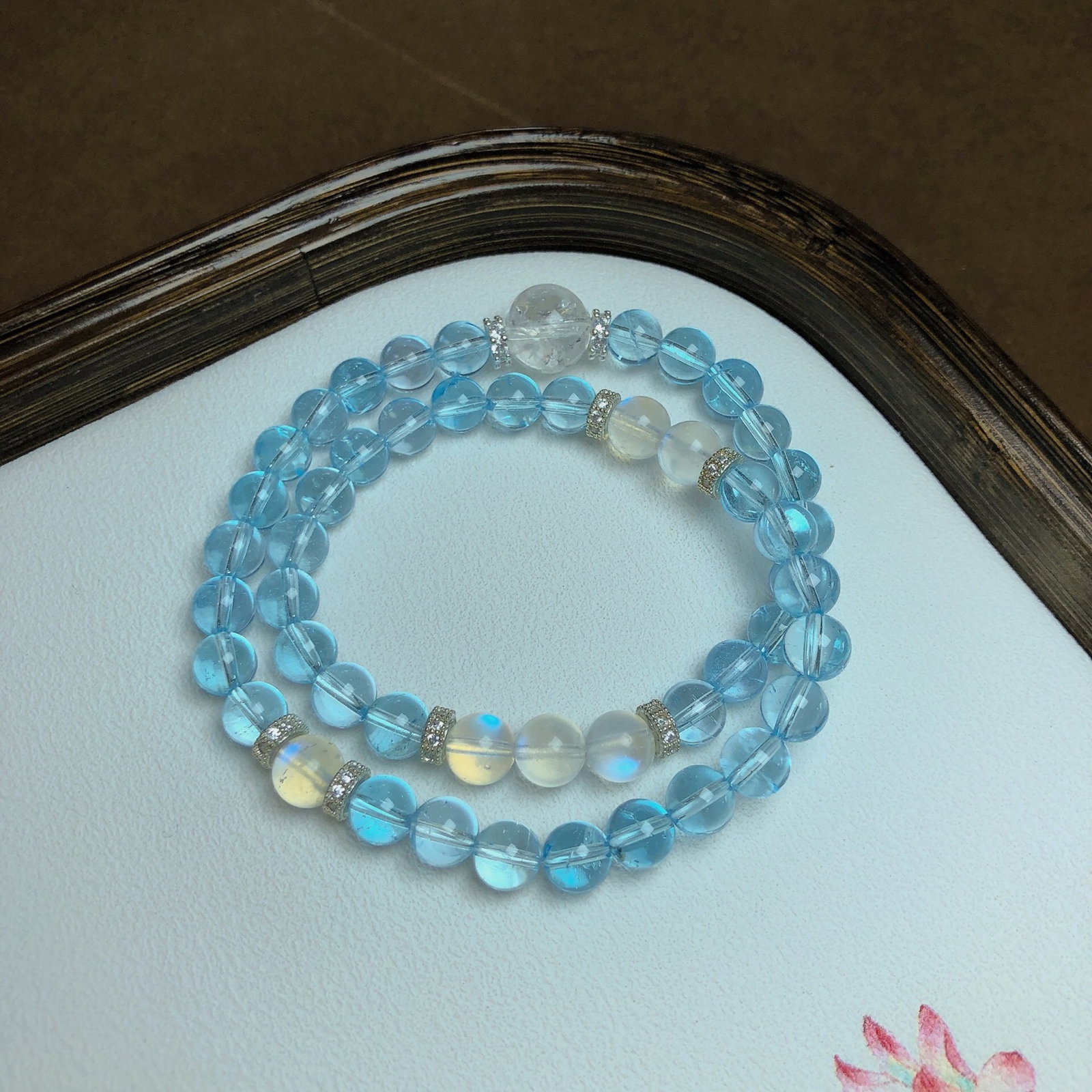 An Exquisite Crystal Bracelets: An Exquisite Crystal Bracelets,Size:0.3in,0.4in,Weight:35.7g 水晶手串