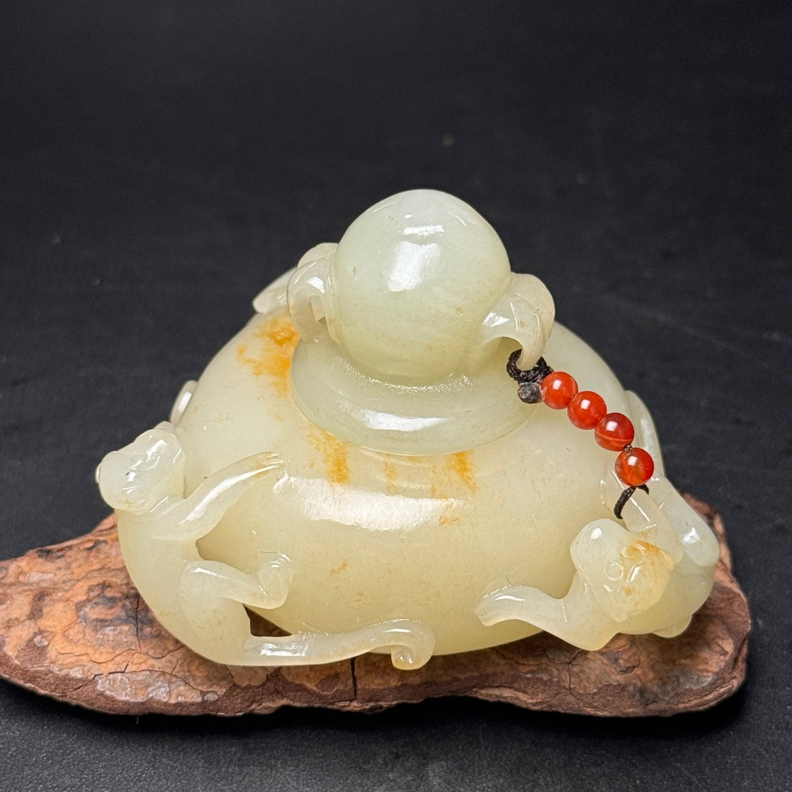 An Exquisite White Jade Monkey Patten Pot - 2