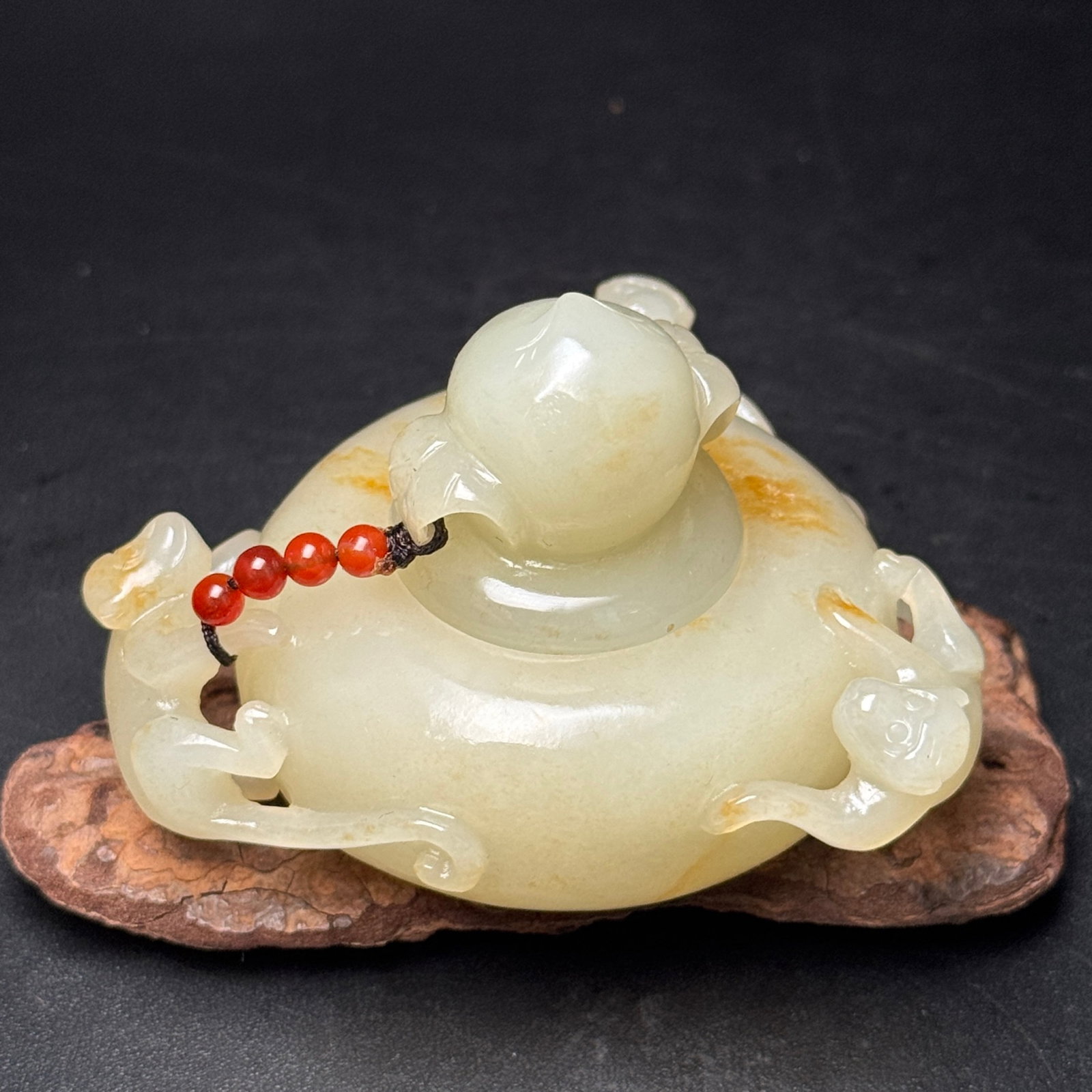 An Exquisite White Jade Monkey Patten Pot - 4