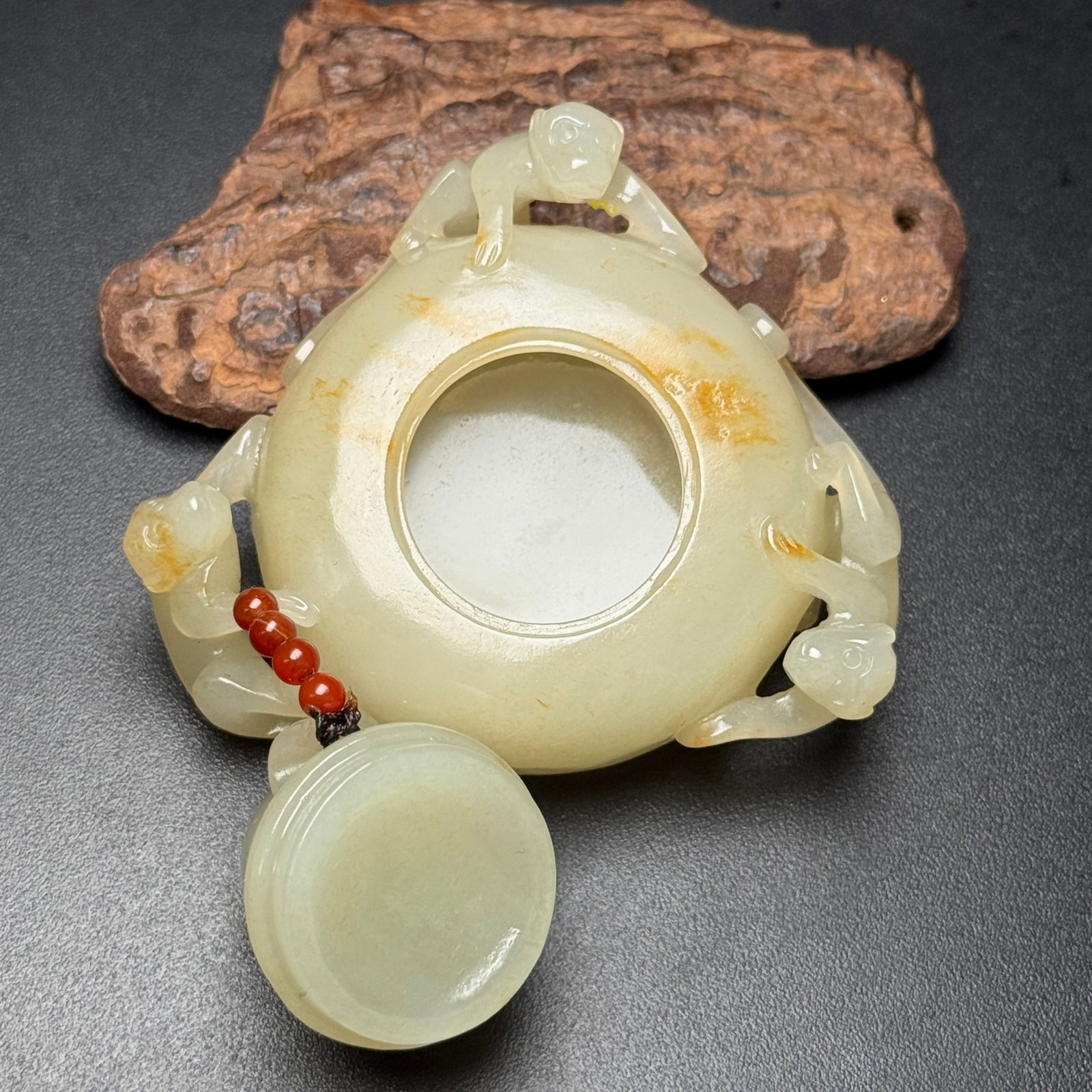 An Exquisite White Jade Monkey Patten Pot - 6