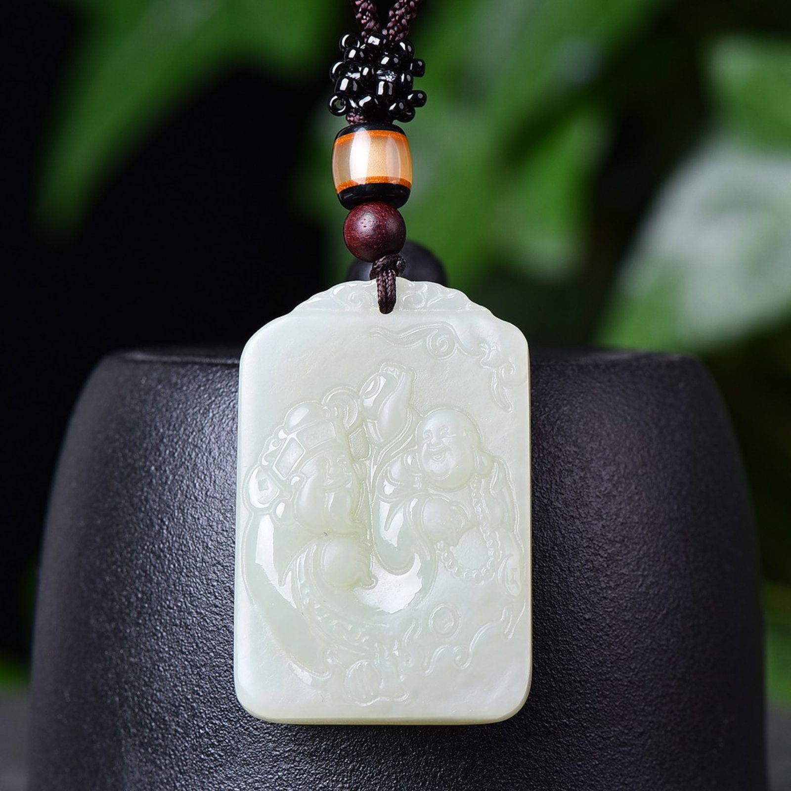An Exquisite White Jade Statue of Mammon Pendant: An Exquisite White Jade Statue of Mammon Pendant,Size:1.1inx1.7in 白玉财神像挂件