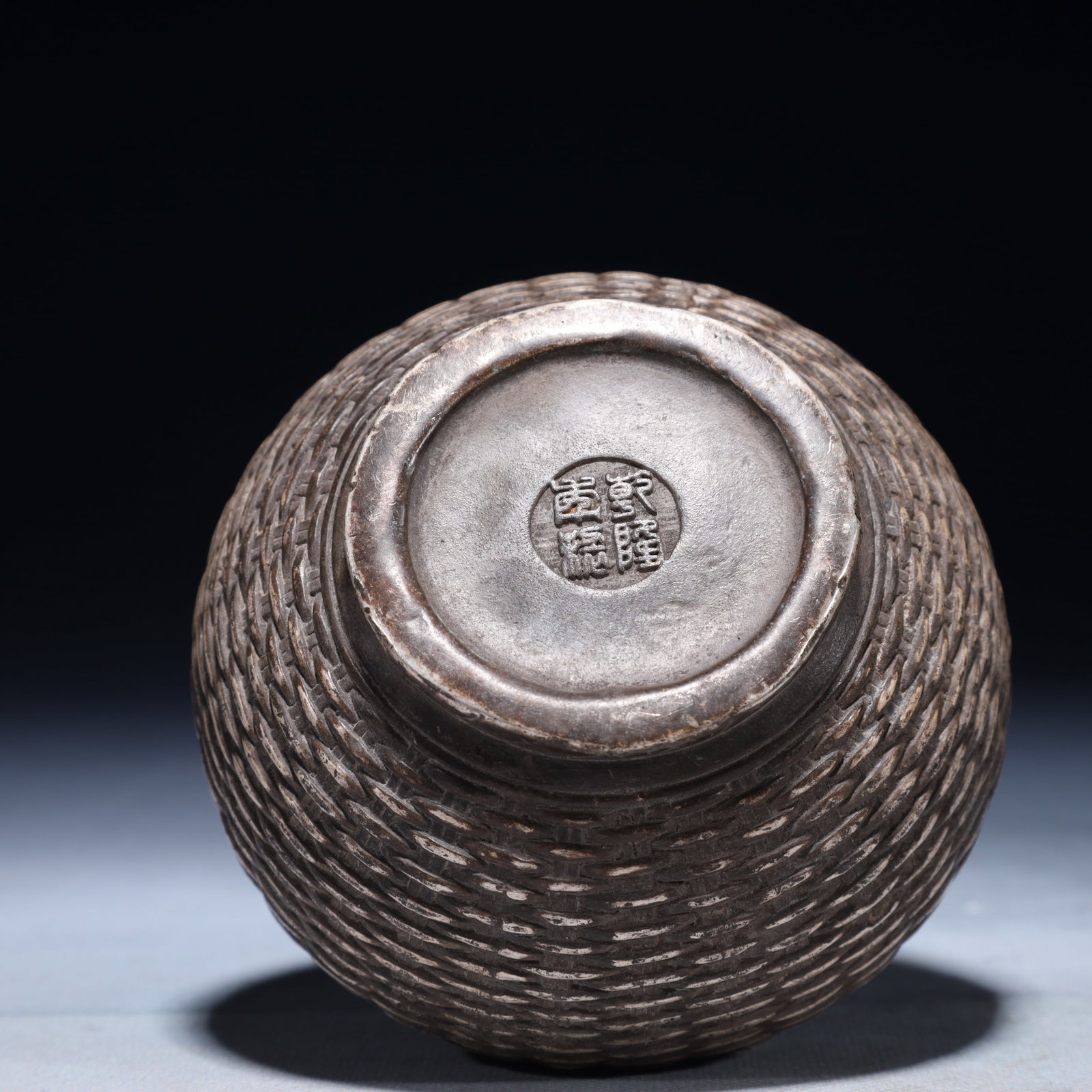 An Exquisite Silver-plated Bronze Crab Pattern Jar - 6