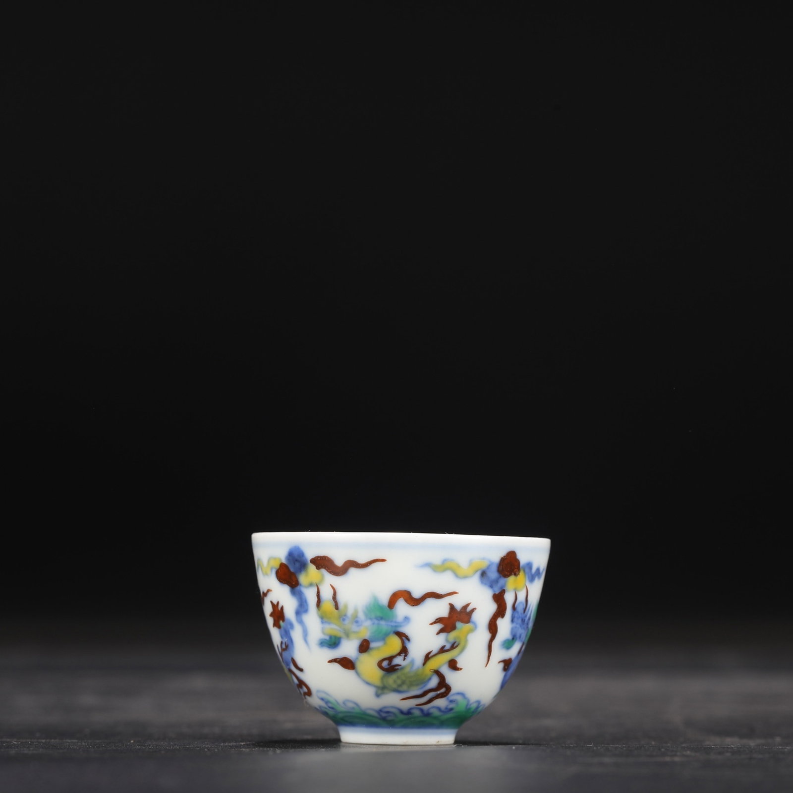 An Exquisite Doucai Auspicious Cloud and Dragon Pattern Cup - 5